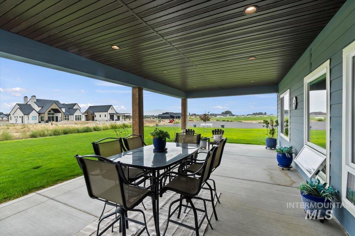 377 Skyline Dr, Rupert, Idaho 83350, 3 Bedrooms, 2.5 Bathrooms, Residential For Sale, Price $729,900, 98999714
