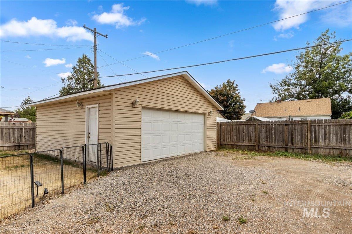 337 Lincoln St, Kimberly, Idaho 83301, 2 Bedrooms, 1 Bathroom, Residential For Sale, Price $249,900, 98999715