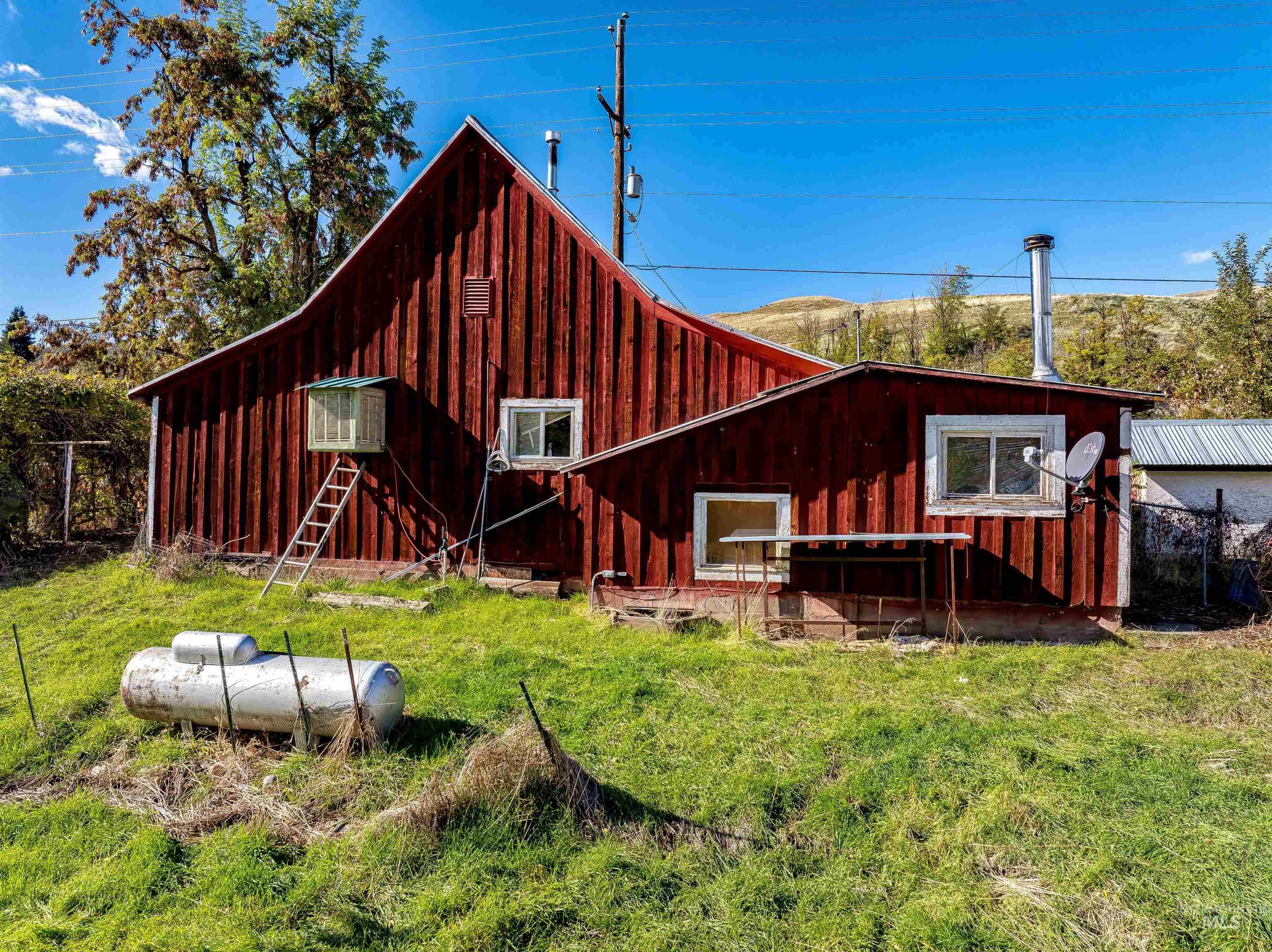 355 Highway 55, Horseshoe Bend, Idaho 83629, 2 Bedrooms, 1 Bathroom, Residential For Sale, Price $175,000, 98999717