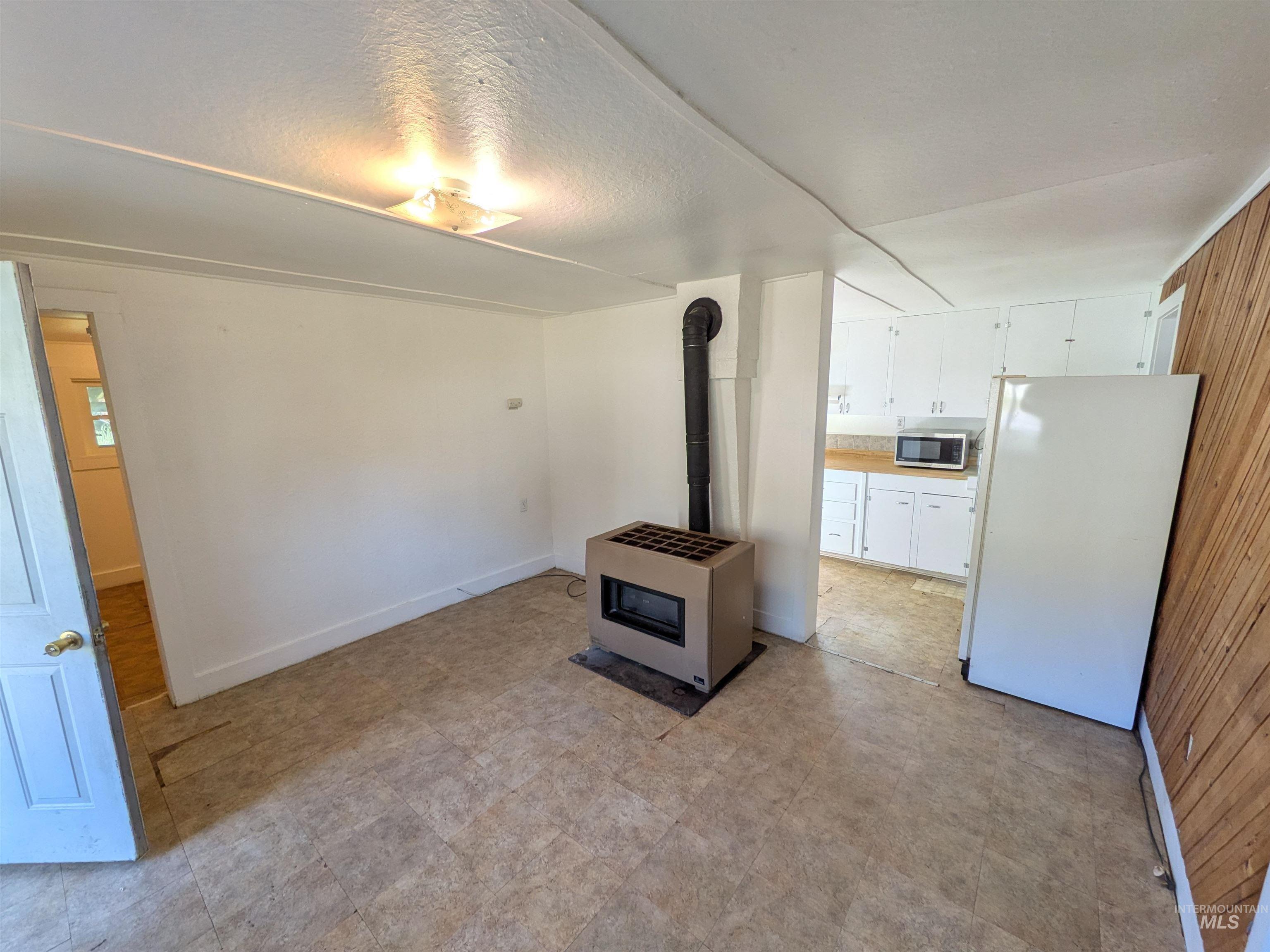 355 Highway 55, Horseshoe Bend, Idaho 83629, 2 Bedrooms, 1 Bathroom, Residential For Sale, Price $175,000, 98999717