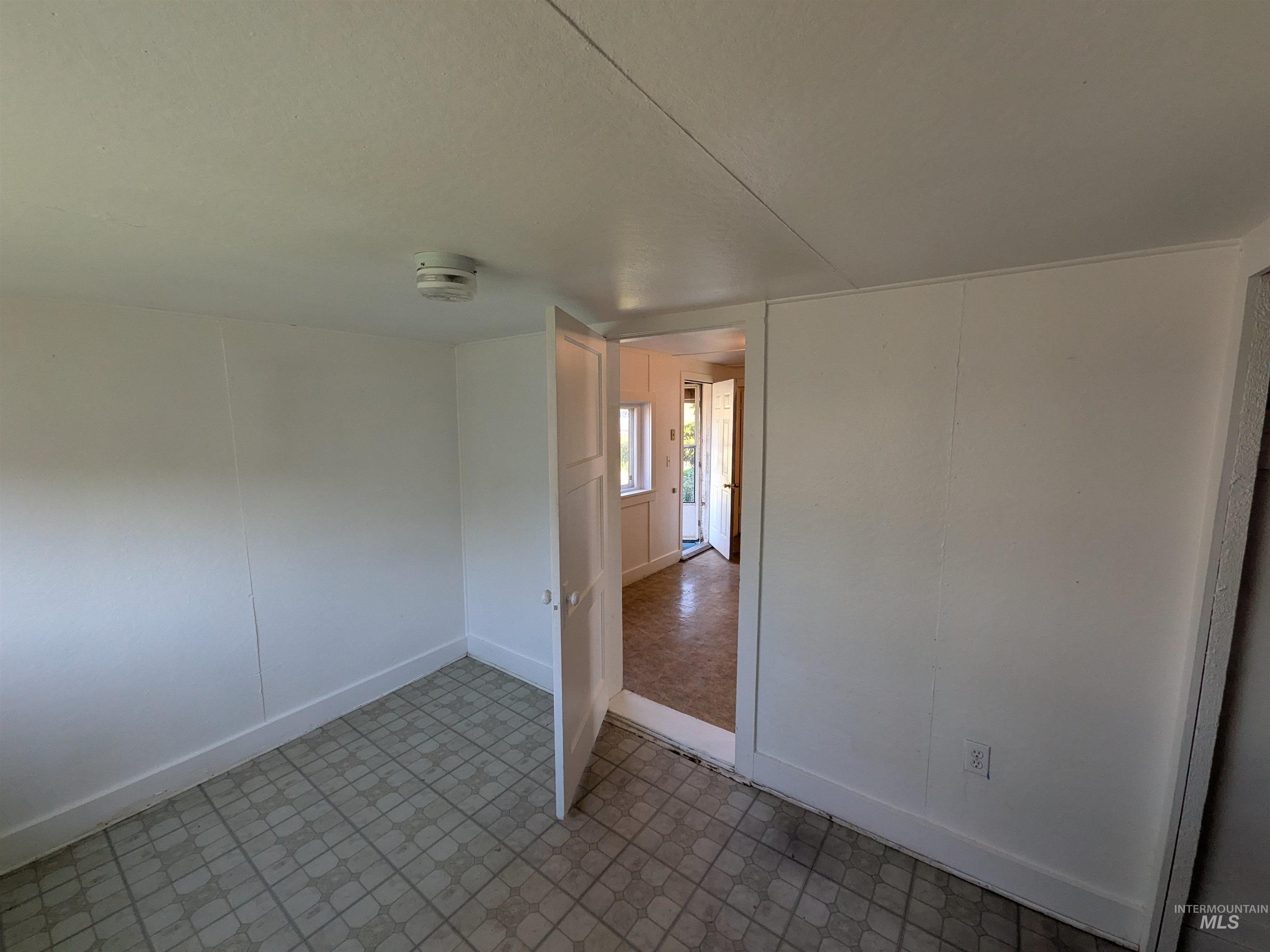 355 Highway 55, Horseshoe Bend, Idaho 83629, 2 Bedrooms, 1 Bathroom, Residential For Sale, Price $175,000, 98999717