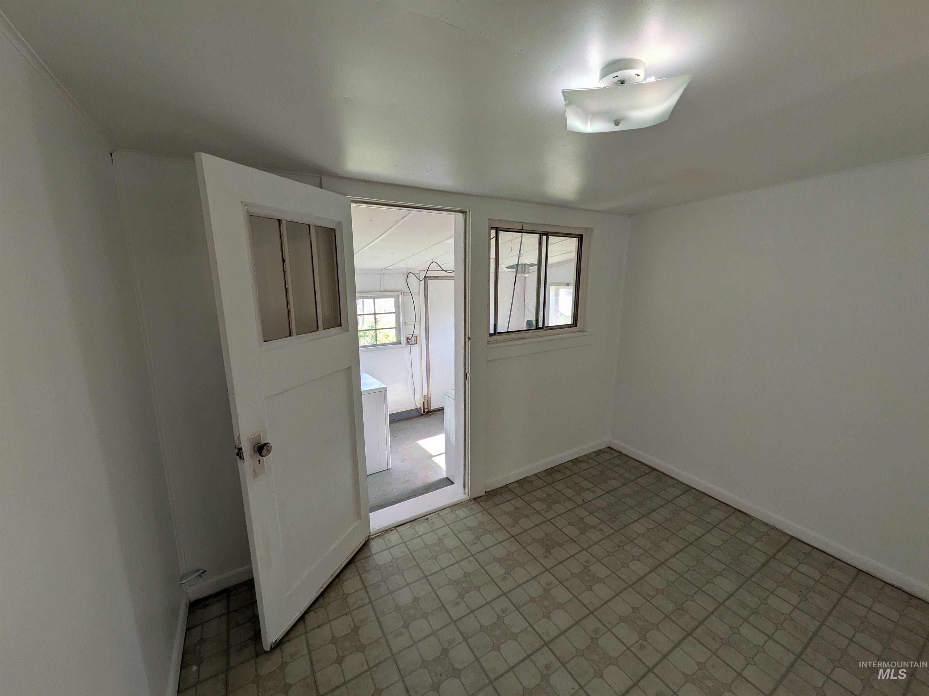 355 Highway 55, Horseshoe Bend, Idaho 83629, 2 Bedrooms, 1 Bathroom, Residential For Sale, Price $175,000, 98999717