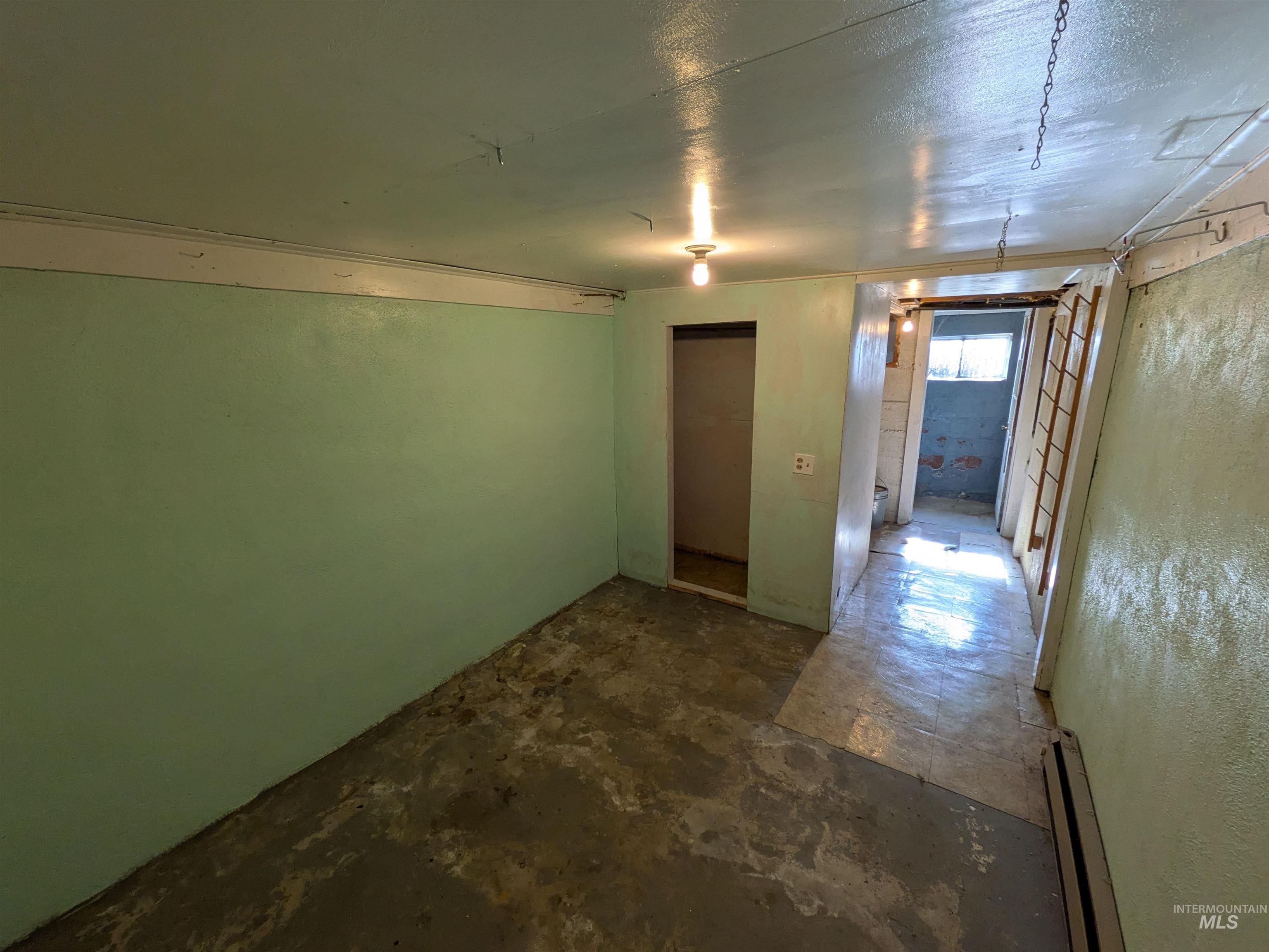 355 Highway 55, Horseshoe Bend, Idaho 83629, 2 Bedrooms, 1 Bathroom, Residential For Sale, Price $175,000, 98999717