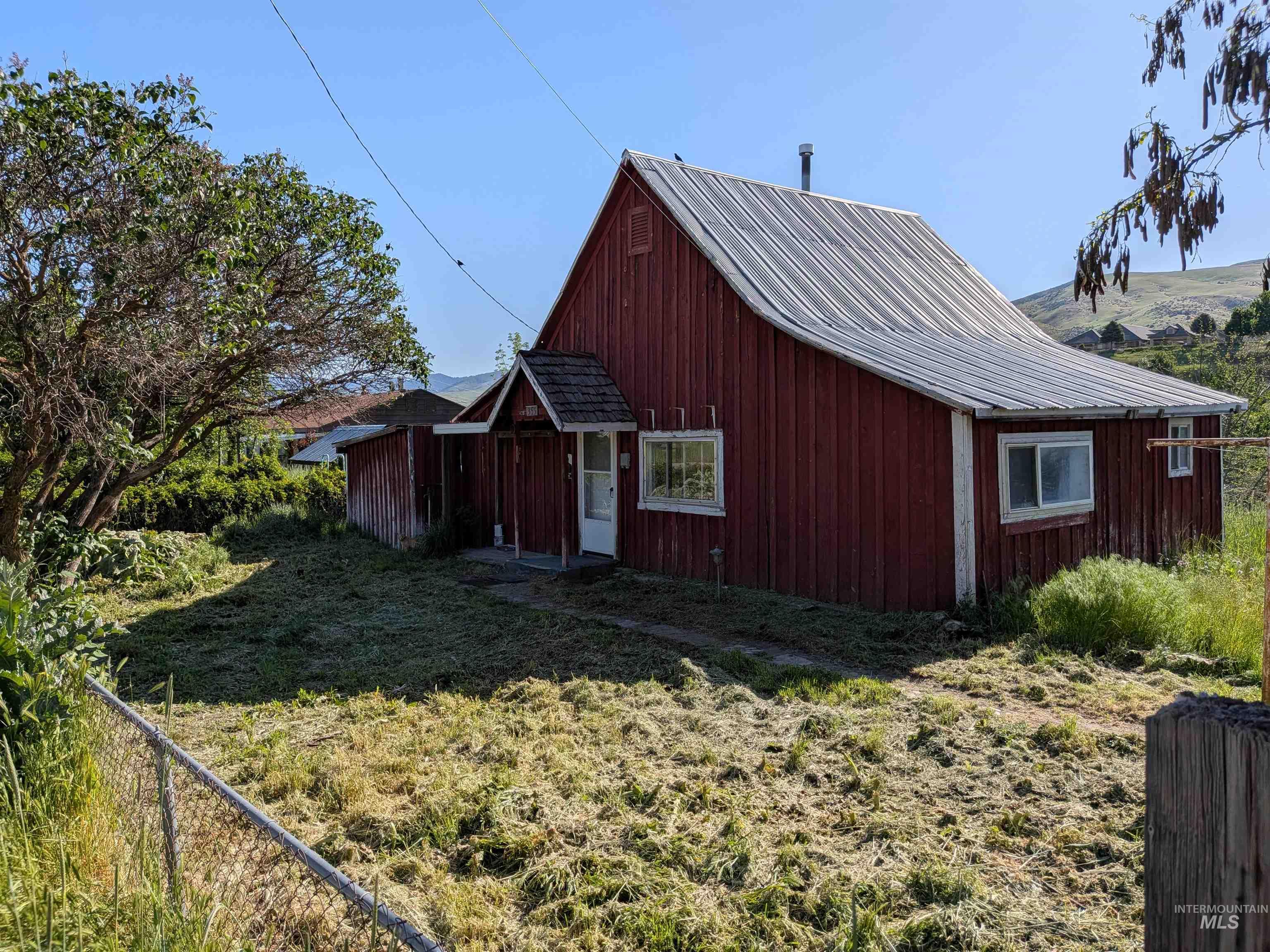 355 Highway 55, Horseshoe Bend, Idaho 83629, 2 Bedrooms, 1 Bathroom, Residential For Sale, Price $175,000, 98999717