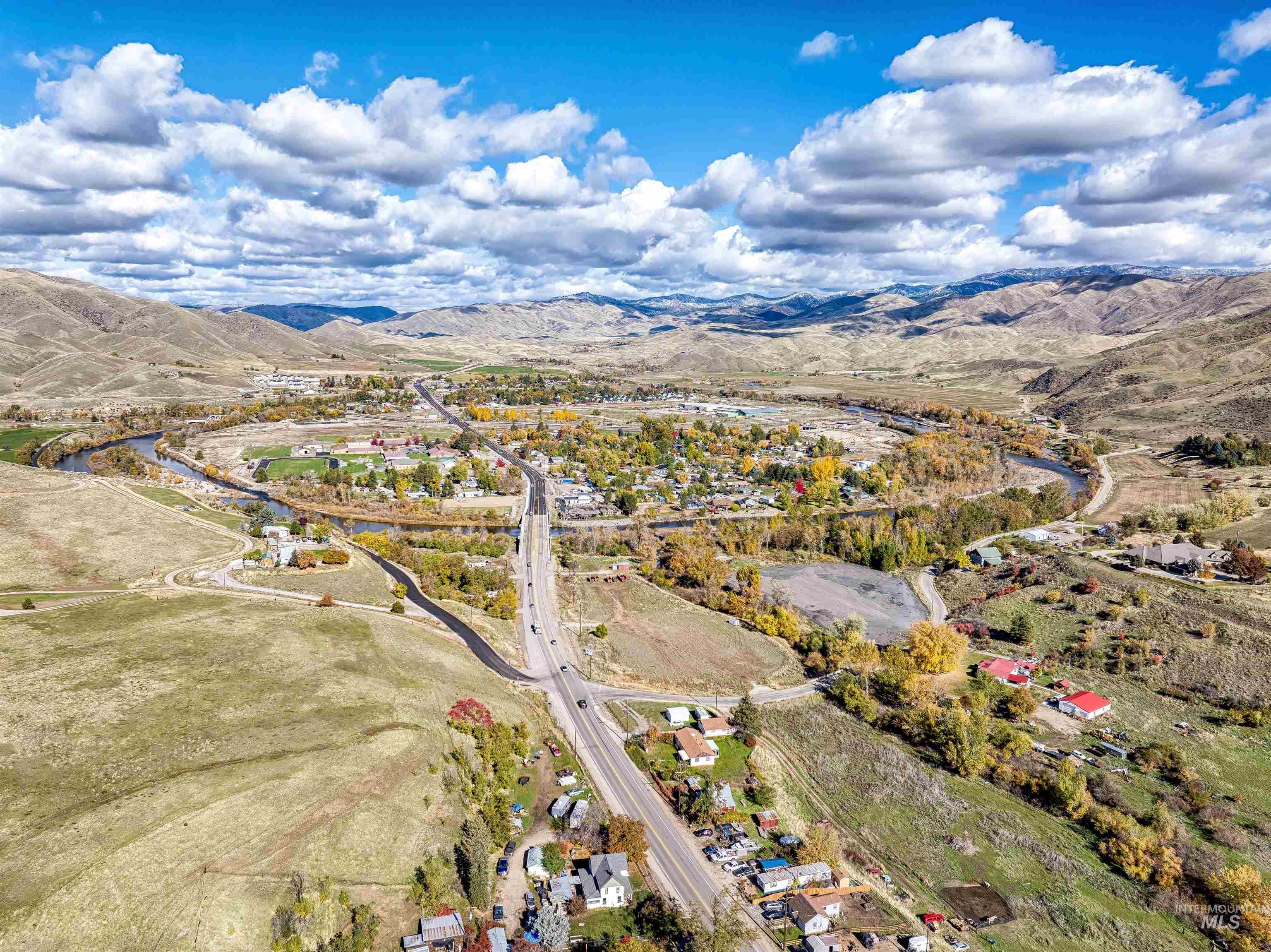359 Highway 55, Horseshoe Bend, Idaho 83629, 3 Bedrooms, 2 Bathrooms, Residential For Sale, Price $224,900, 98999718