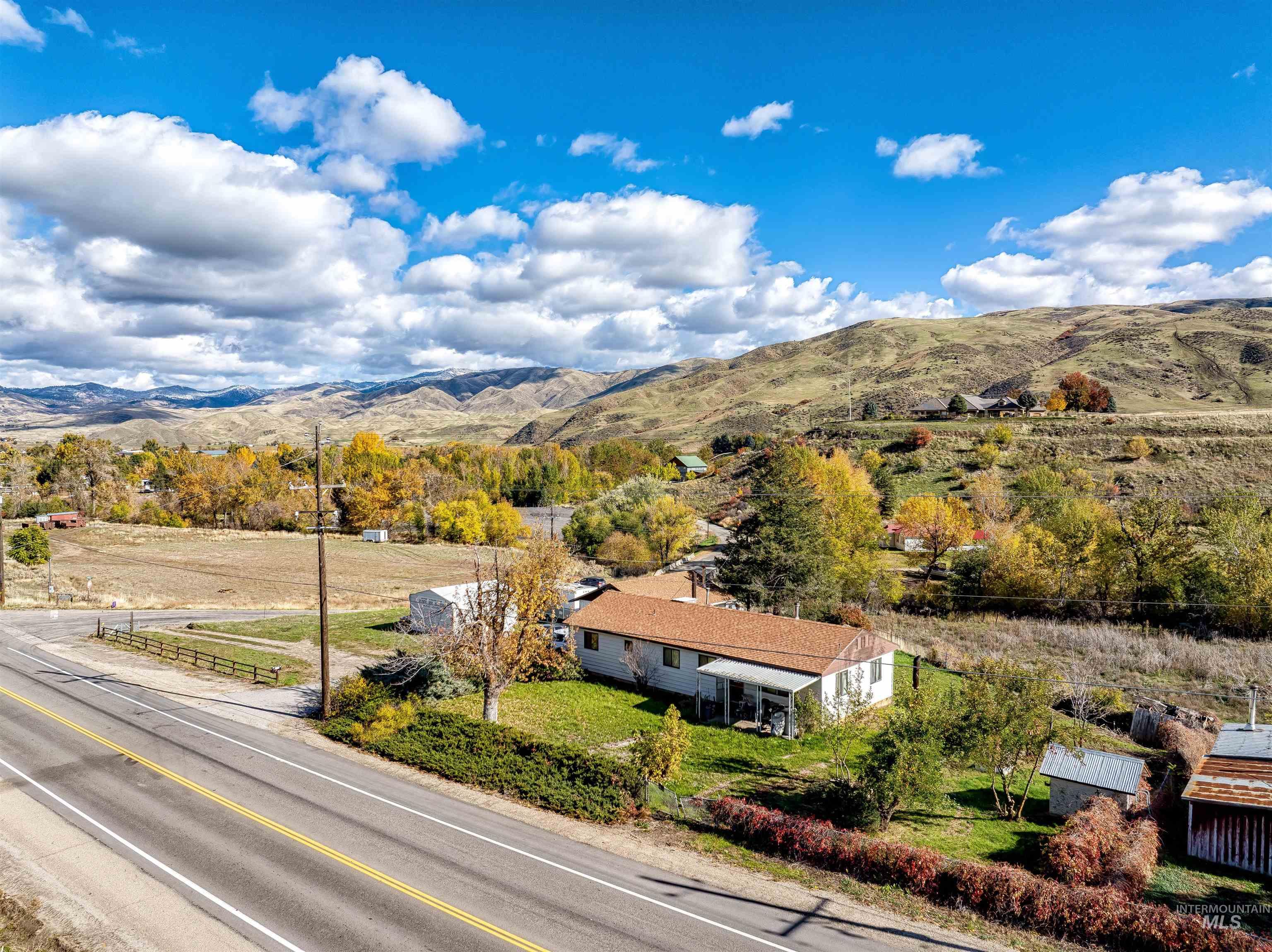 359 Highway 55, Horseshoe Bend, Idaho 83629, 3 Bedrooms, 2 Bathrooms, Residential For Sale, Price $224,900, 98999718