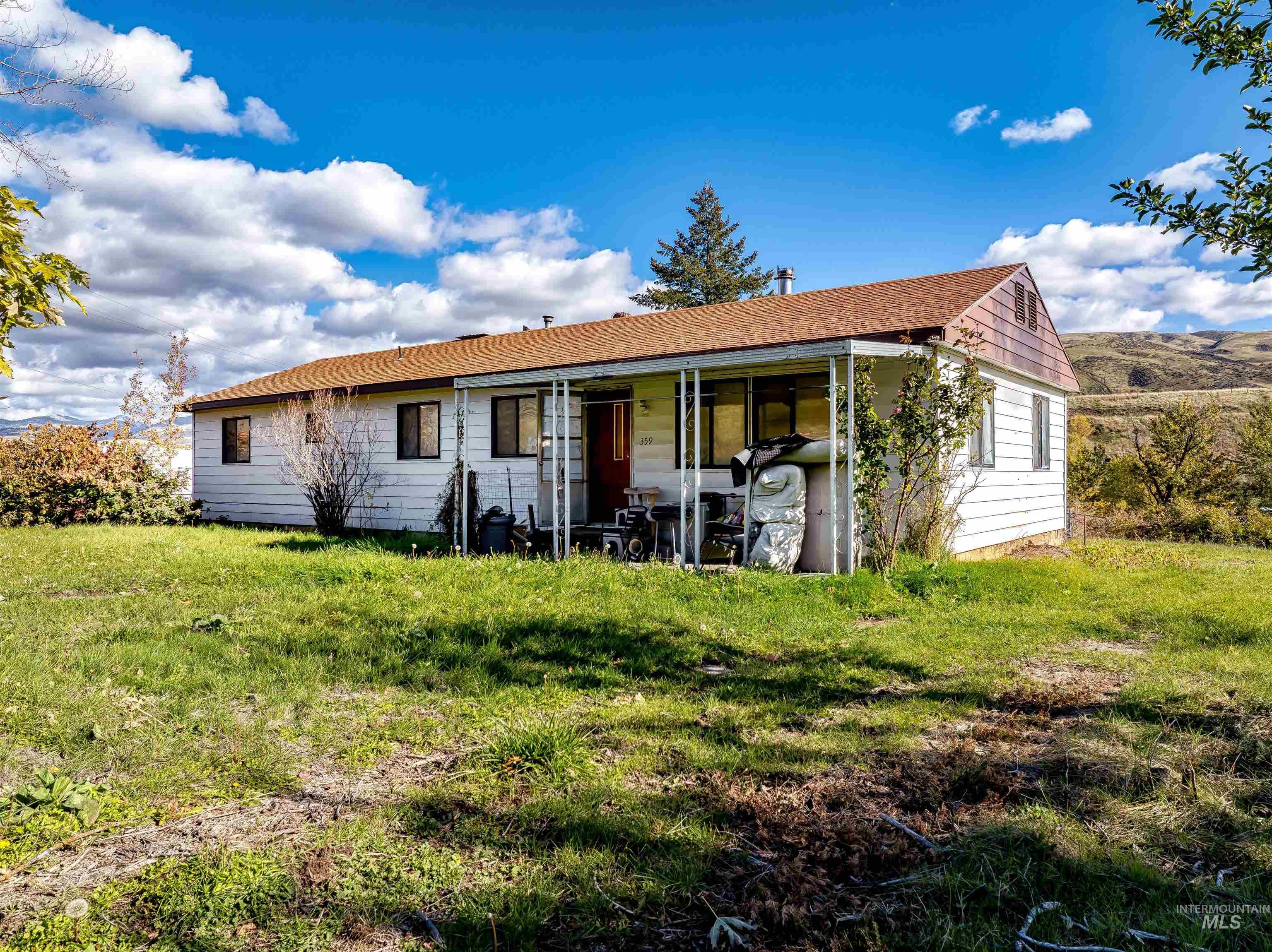 359 Highway 55, Horseshoe Bend, Idaho 83629, 3 Bedrooms, 2 Bathrooms, Residential For Sale, Price $224,900, 98999718