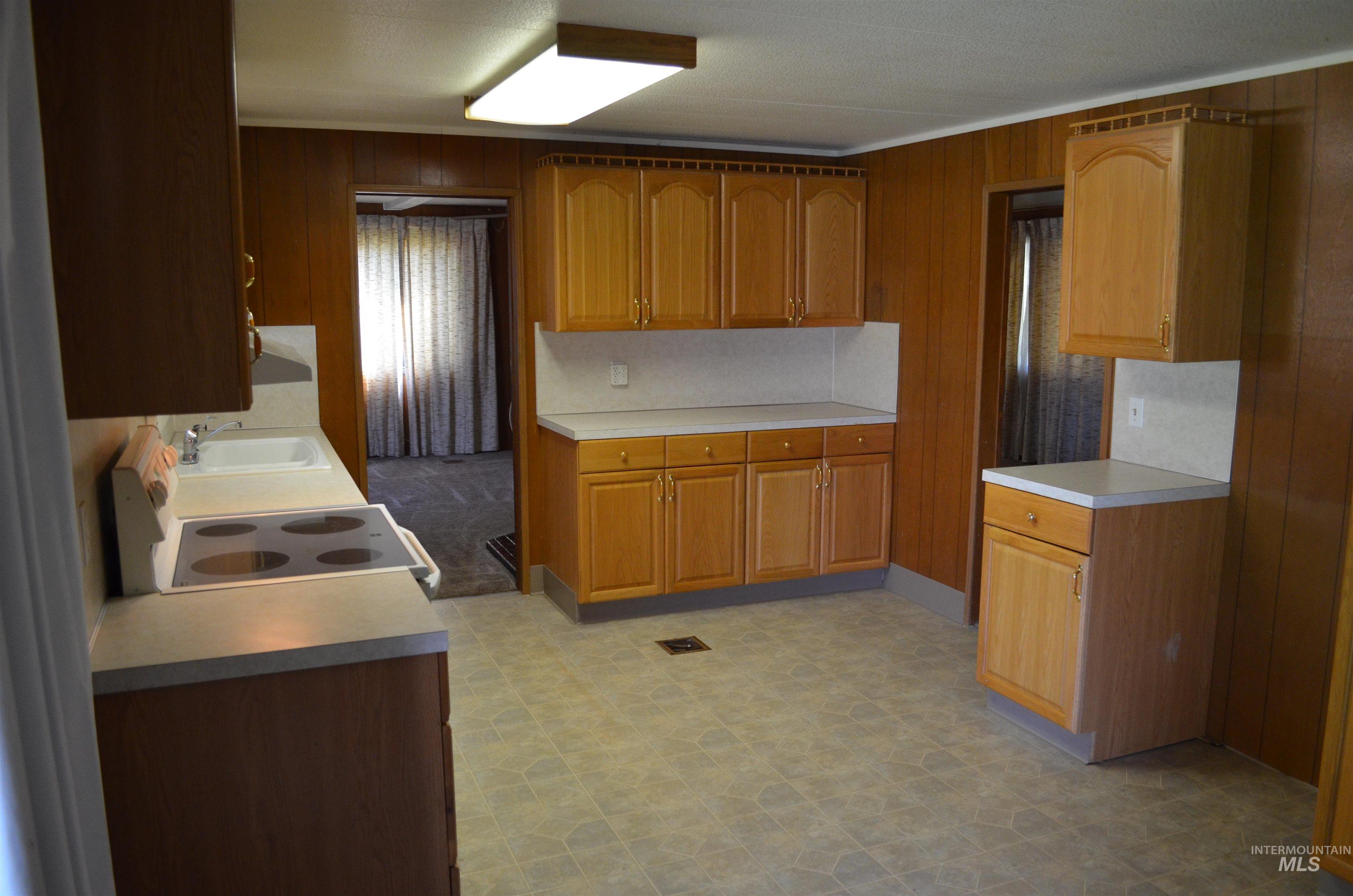 359 Highway 55, Horseshoe Bend, Idaho 83629, 3 Bedrooms, 2 Bathrooms, Residential For Sale, Price $224,900, 98999718