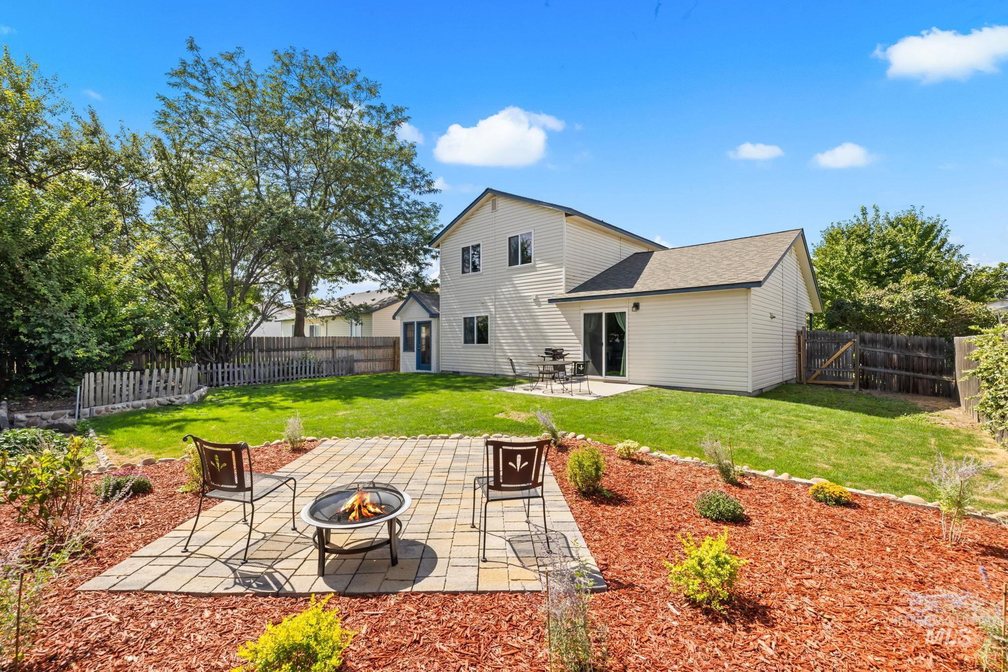 4805 Blue Grass Avenue, Caldwell, Idaho 83607, 4 Bedrooms, 2 Bathrooms, Residential For Sale, Price $369,000,MLS 98999725