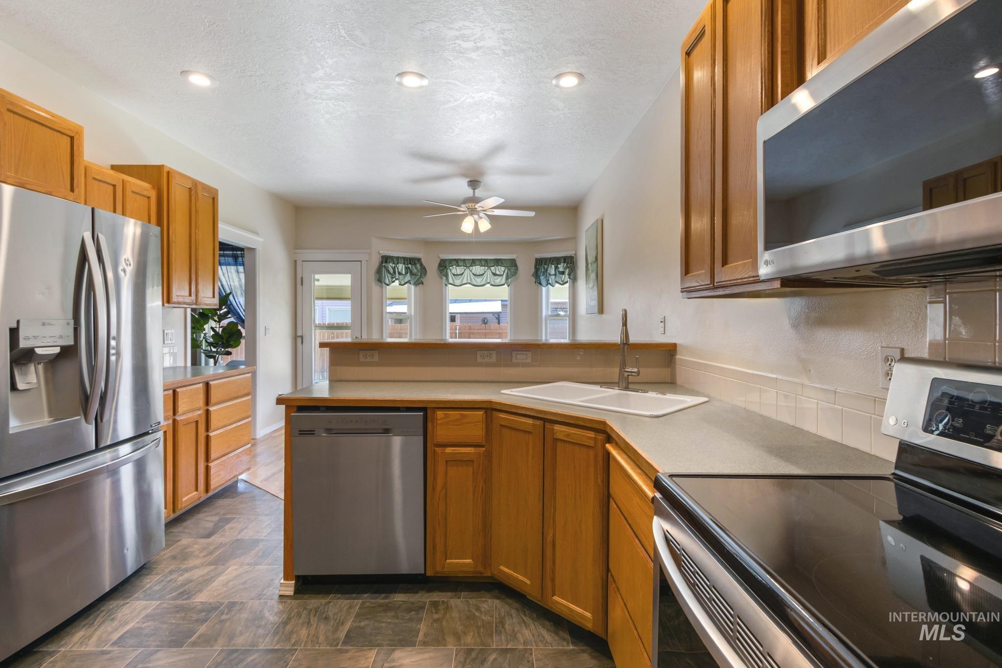 2007 W Blossom Ave, Nampa, Idaho 83651, 3 Bedrooms, 2 Bathrooms, Residential For Sale, Price $419,900,MLS 98999727