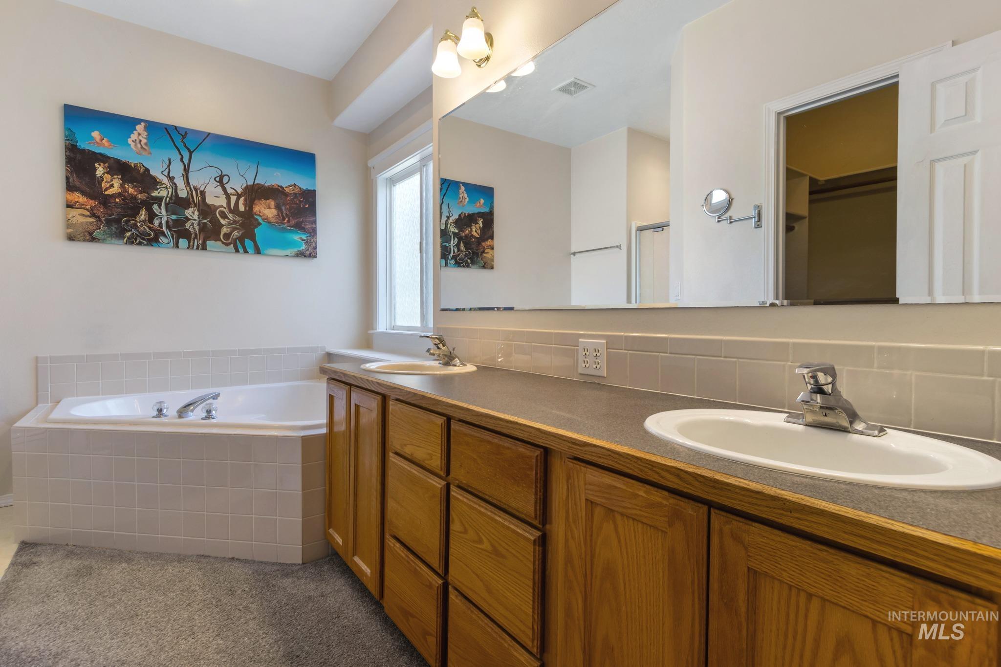 2007 W Blossom Ave, Nampa, Idaho 83651, 3 Bedrooms, 2 Bathrooms, Residential For Sale, Price $419,900,MLS 98999727