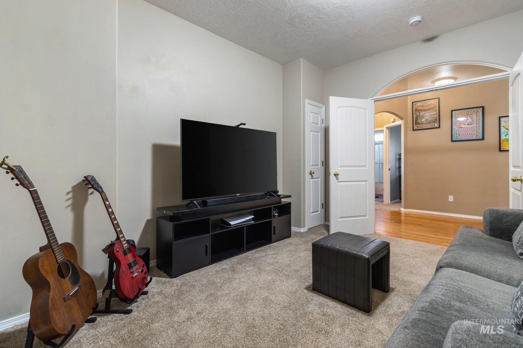 2007 W Blossom Ave, Nampa, Idaho 83651, 3 Bedrooms, 2 Bathrooms, Residential For Sale, Price $419,900,MLS 98999727