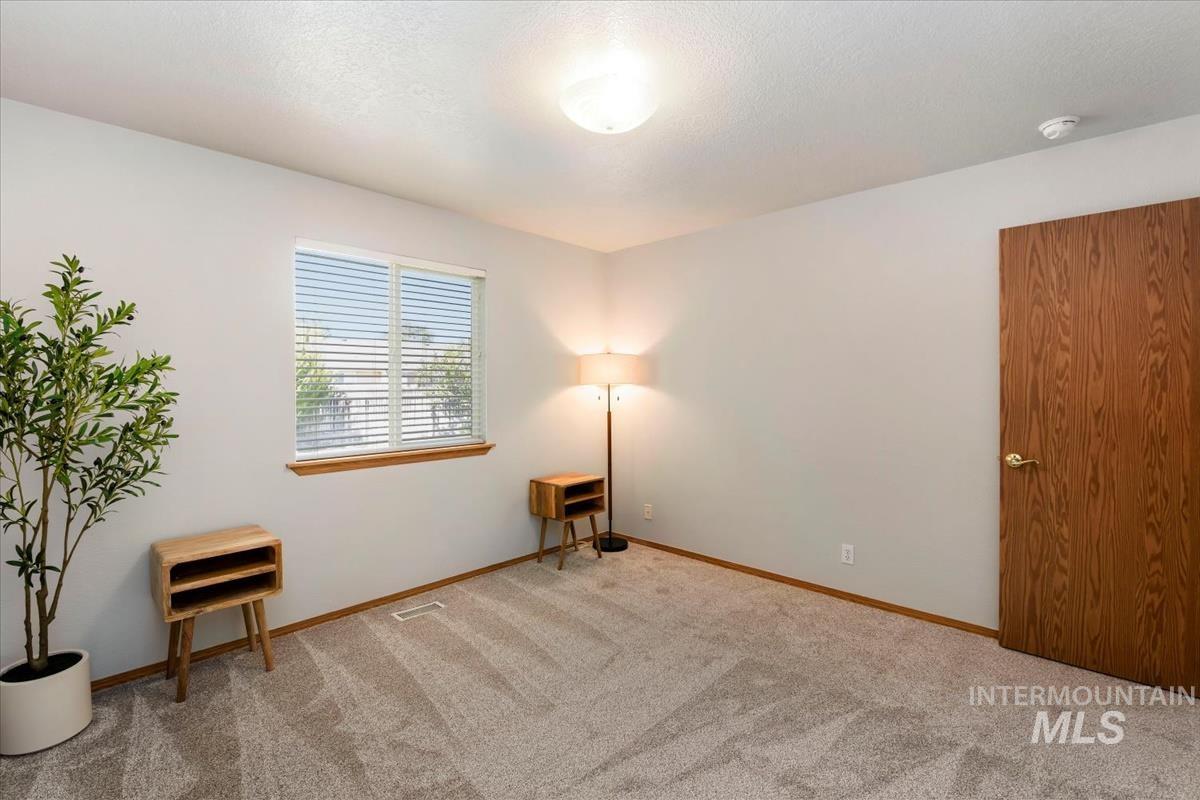 1805 S 26th St, Nampa, Idaho 83686, 3 Bedrooms, 2 Bathrooms, Residential For Sale, Price $345,000,MLS 98999728