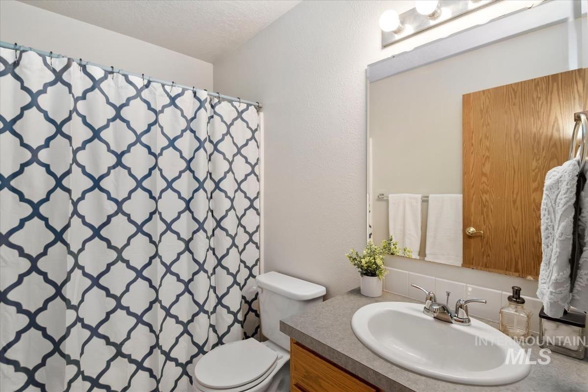 1805 S 26th St, Nampa, Idaho 83686, 3 Bedrooms, 2 Bathrooms, Residential For Sale, Price $345,000,MLS 98999728