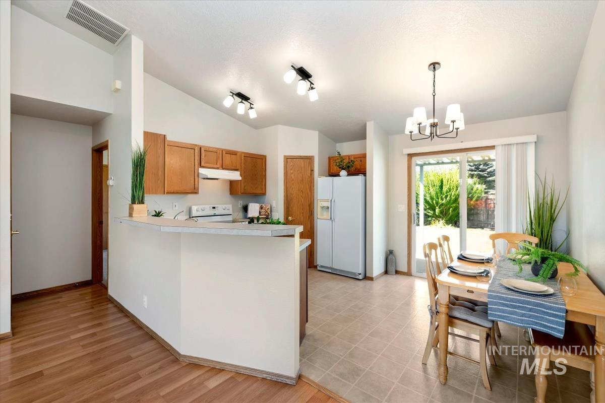 1805 S 26th St, Nampa, Idaho 83686, 3 Bedrooms, 2 Bathrooms, Residential For Sale, Price $345,000,MLS 98999728
