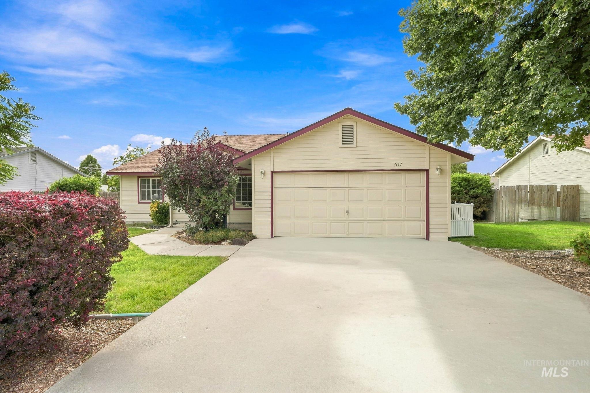 617 N Terrapin Ave, Kuna, Idaho 83634, 3 Bedrooms, 2 Bathrooms, Residential For Sale, Price $340,000,MLS 98999729