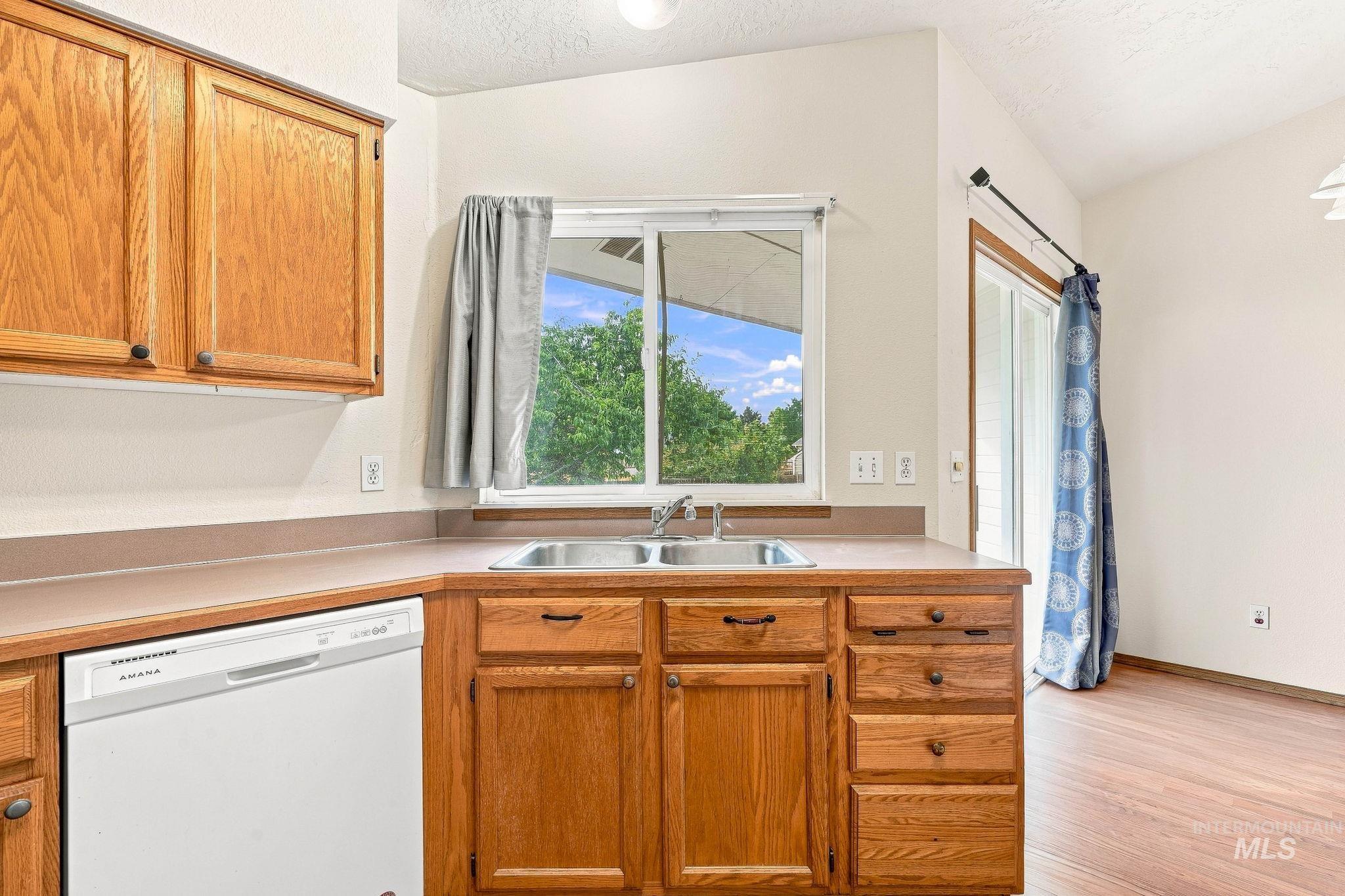 617 N Terrapin Ave, Kuna, Idaho 83634, 3 Bedrooms, 2 Bathrooms, Residential For Sale, Price $340,000,MLS 98999729