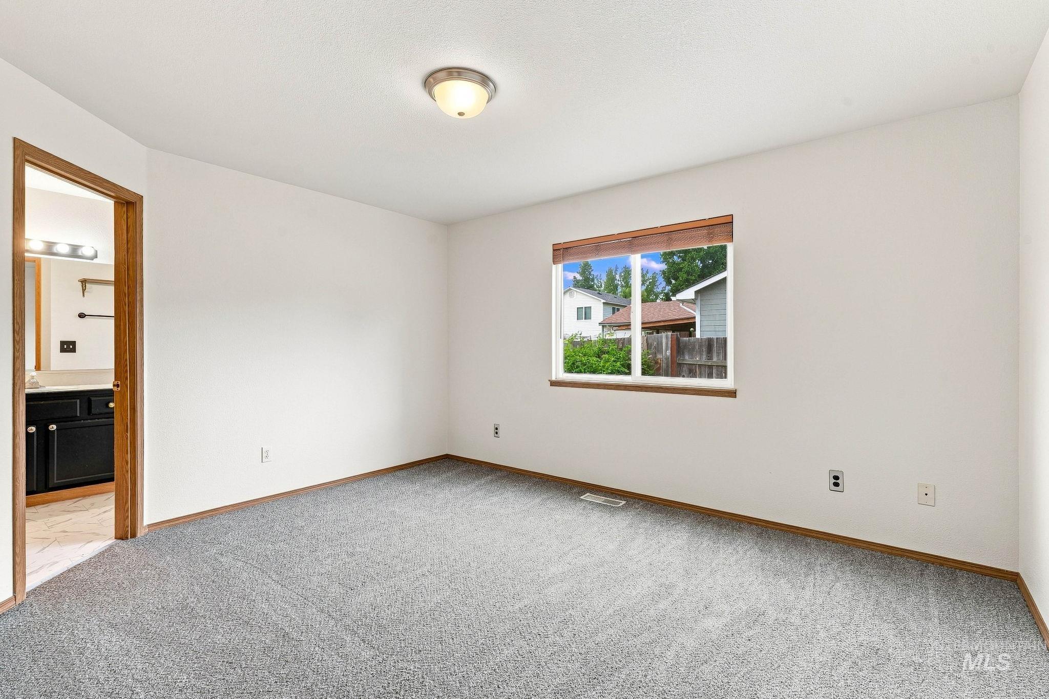 617 N Terrapin Ave, Kuna, Idaho 83634, 3 Bedrooms, 2 Bathrooms, Residential For Sale, Price $340,000,MLS 98999729
