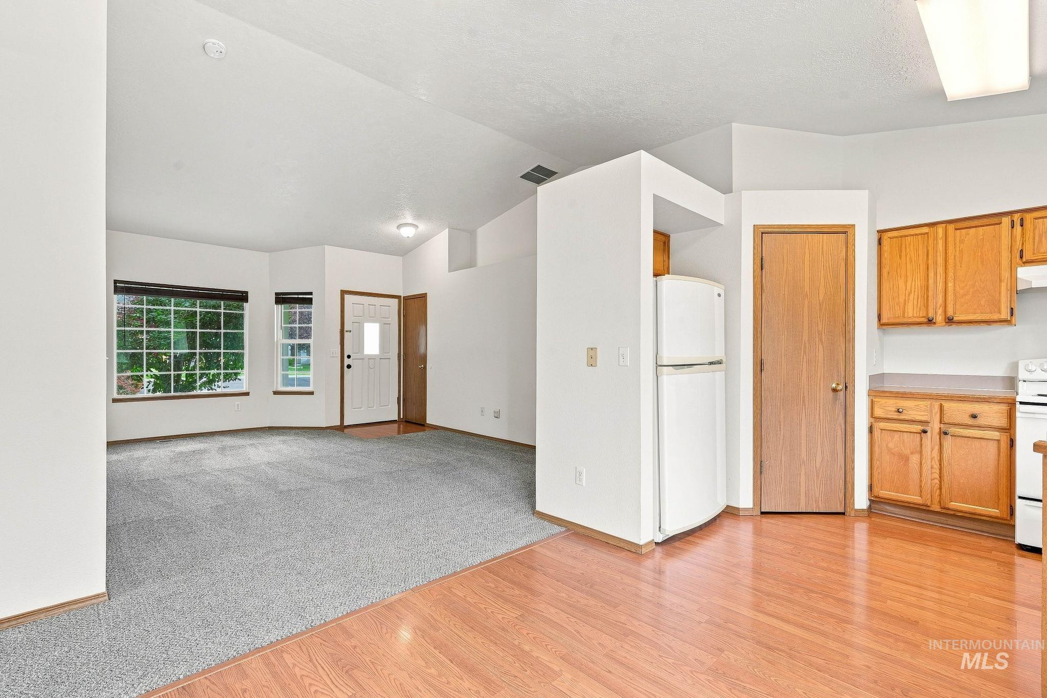 617 N Terrapin Ave, Kuna, Idaho 83634, 3 Bedrooms, 2 Bathrooms, Residential For Sale, Price $340,000,MLS 98999729