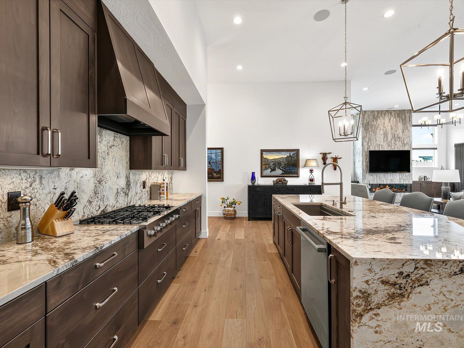 9922 W Gladiola Ct, Star, Idaho 83669, 4 Bedrooms, 3 Bathrooms, Residential For Sale, Price $1,049,800,MLS 98999730