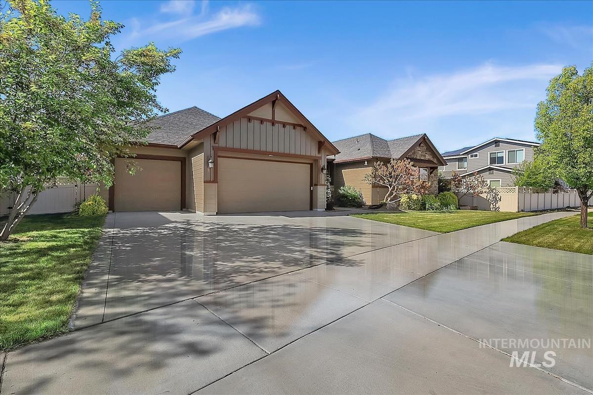 2916 W Tubac Dr, Meridian, Idaho 83646, 4 Bedrooms, 2.5 Bathrooms, Residential For Sale, Price $770,000, 98999735