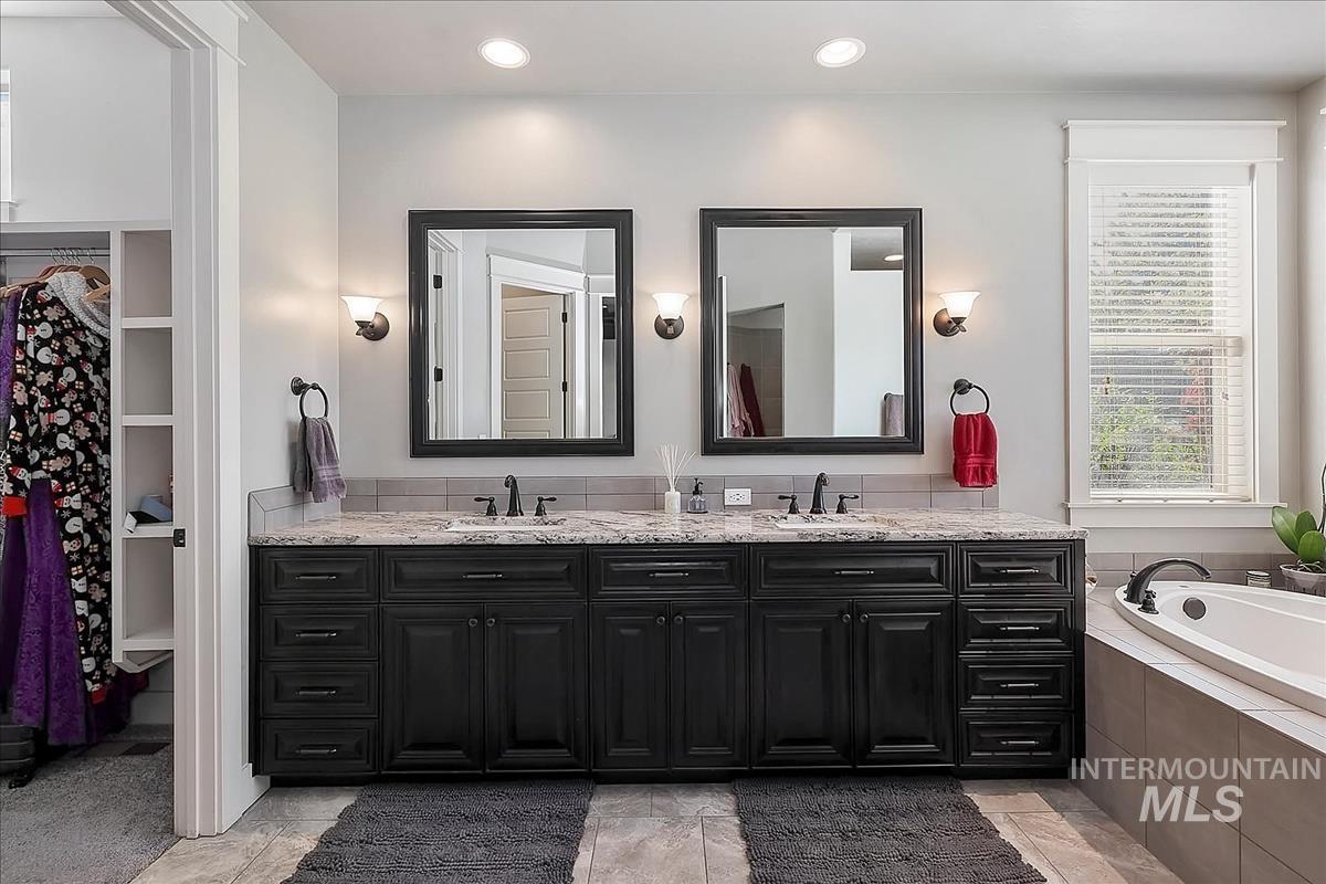2916 W Tubac Dr, Meridian, Idaho 83646, 4 Bedrooms, 2.5 Bathrooms, Residential For Sale, Price $770,000, 98999735