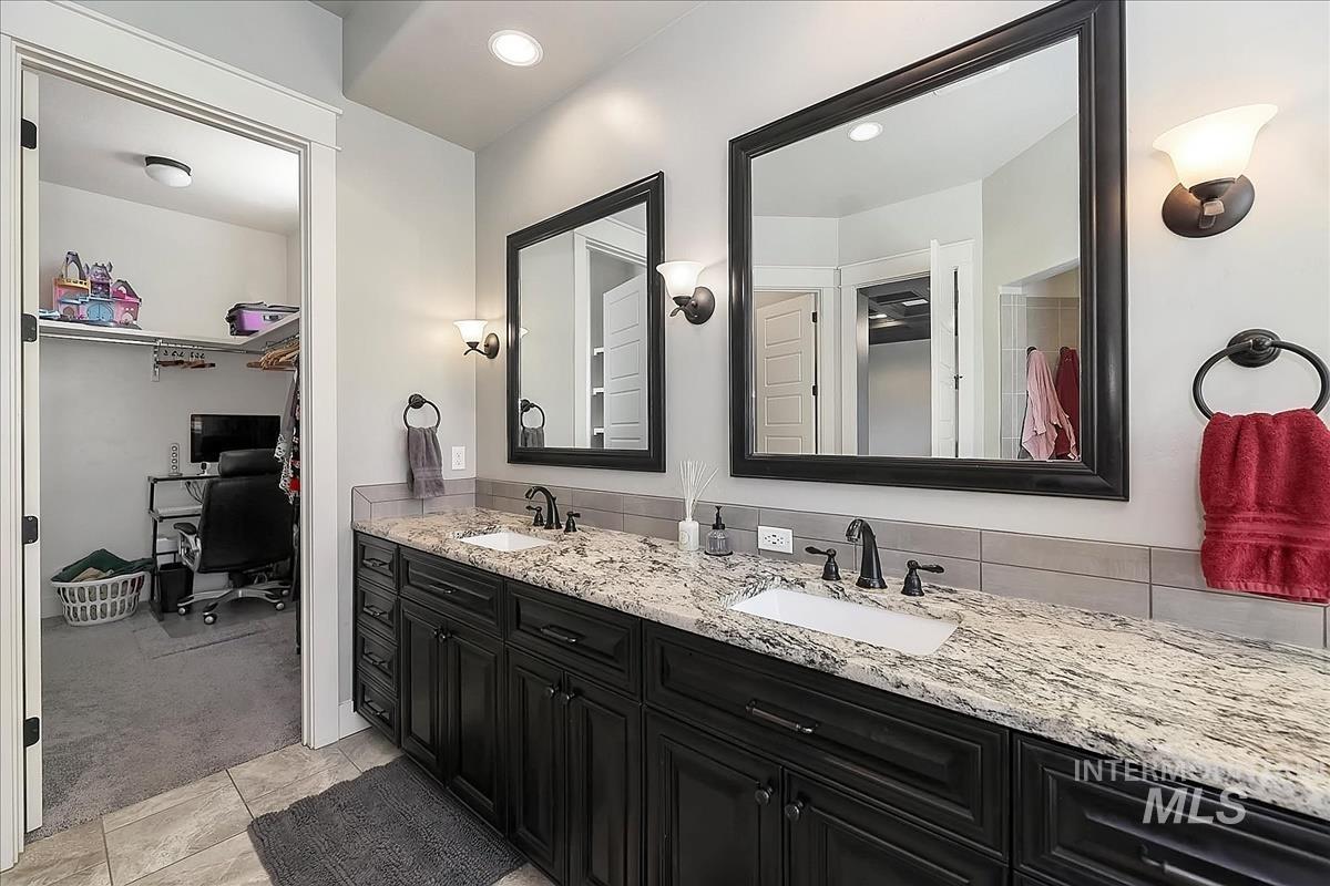 2916 W Tubac Dr, Meridian, Idaho 83646, 4 Bedrooms, 2.5 Bathrooms, Residential For Sale, Price $770,000, 98999735