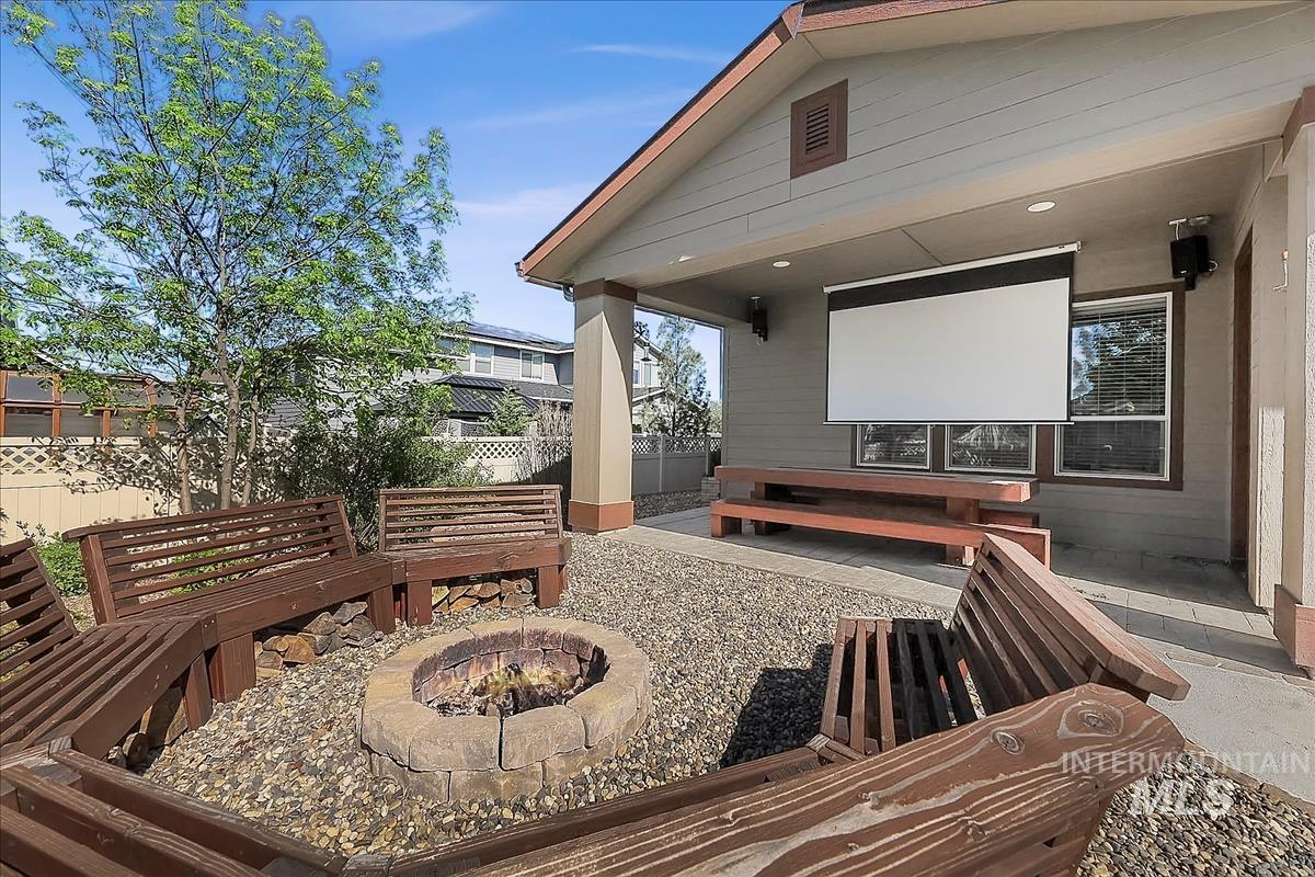 2916 W Tubac Dr, Meridian, Idaho 83646, 4 Bedrooms, 2.5 Bathrooms, Residential For Sale, Price $770,000, 98999735