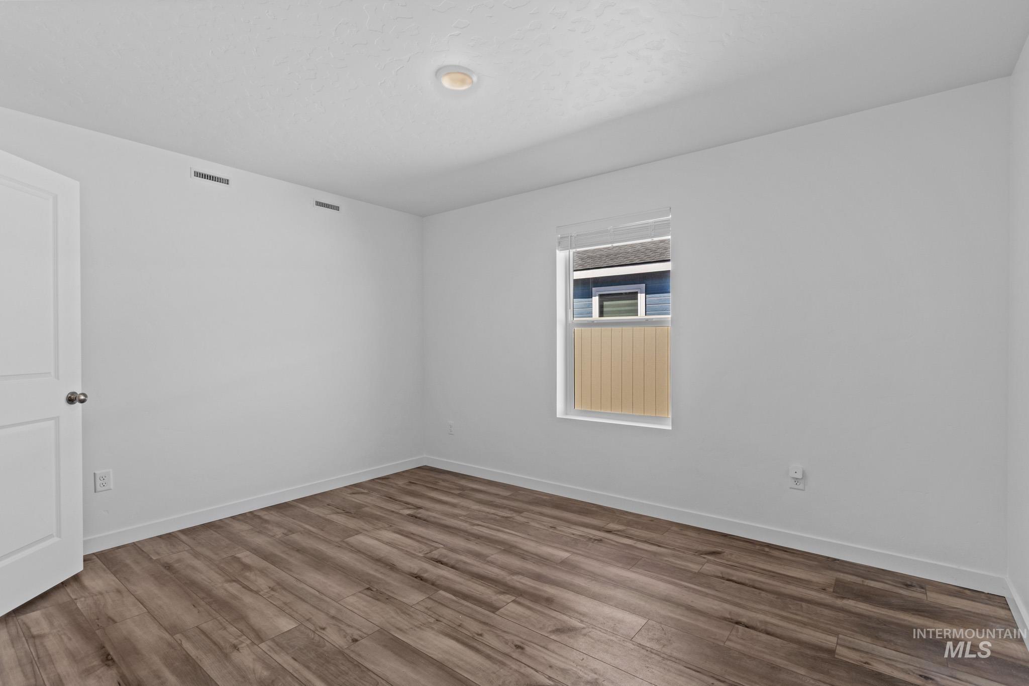 177 E Liberator Ct, Meridian, Idaho 83642, 4 Bedrooms, 2 Bathrooms, Residential For Sale, Price $475,000,MLS 98999736