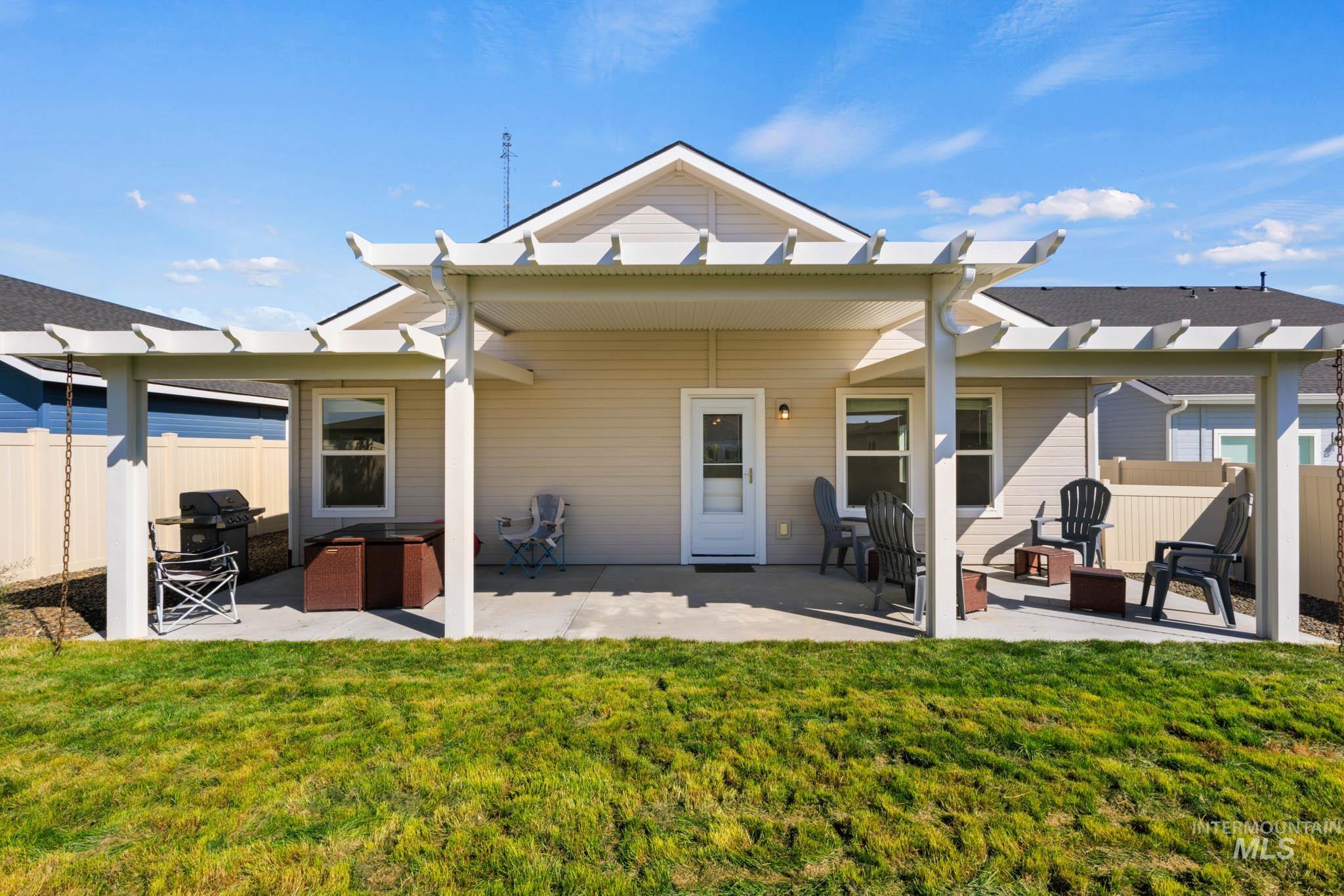 177 E Liberator Ct, Meridian, Idaho 83642, 4 Bedrooms, 2 Bathrooms, Residential For Sale, Price $475,000,MLS 98999736