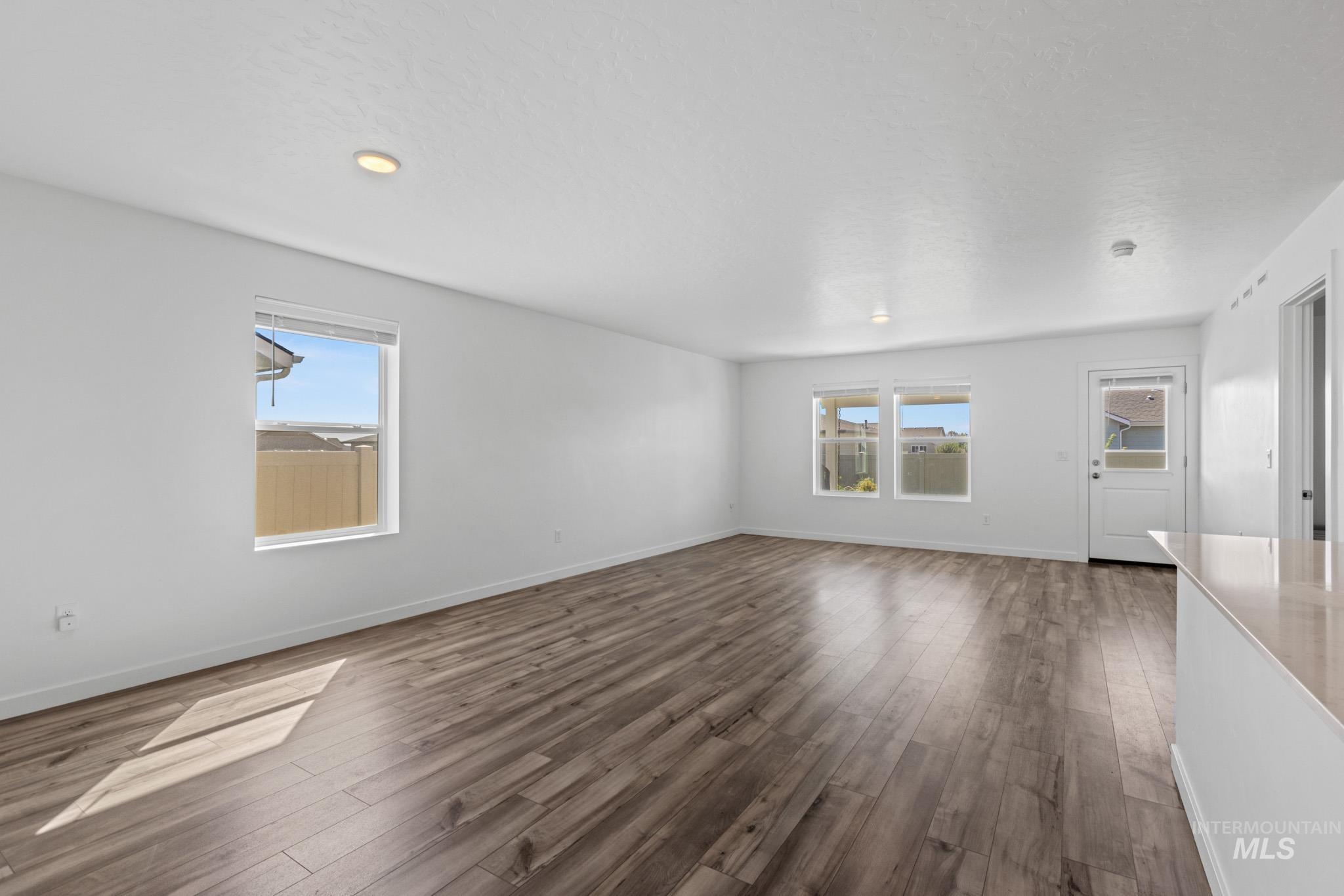 177 E Liberator Ct, Meridian, Idaho 83642, 4 Bedrooms, 2 Bathrooms, Residential For Sale, Price $475,000,MLS 98999736