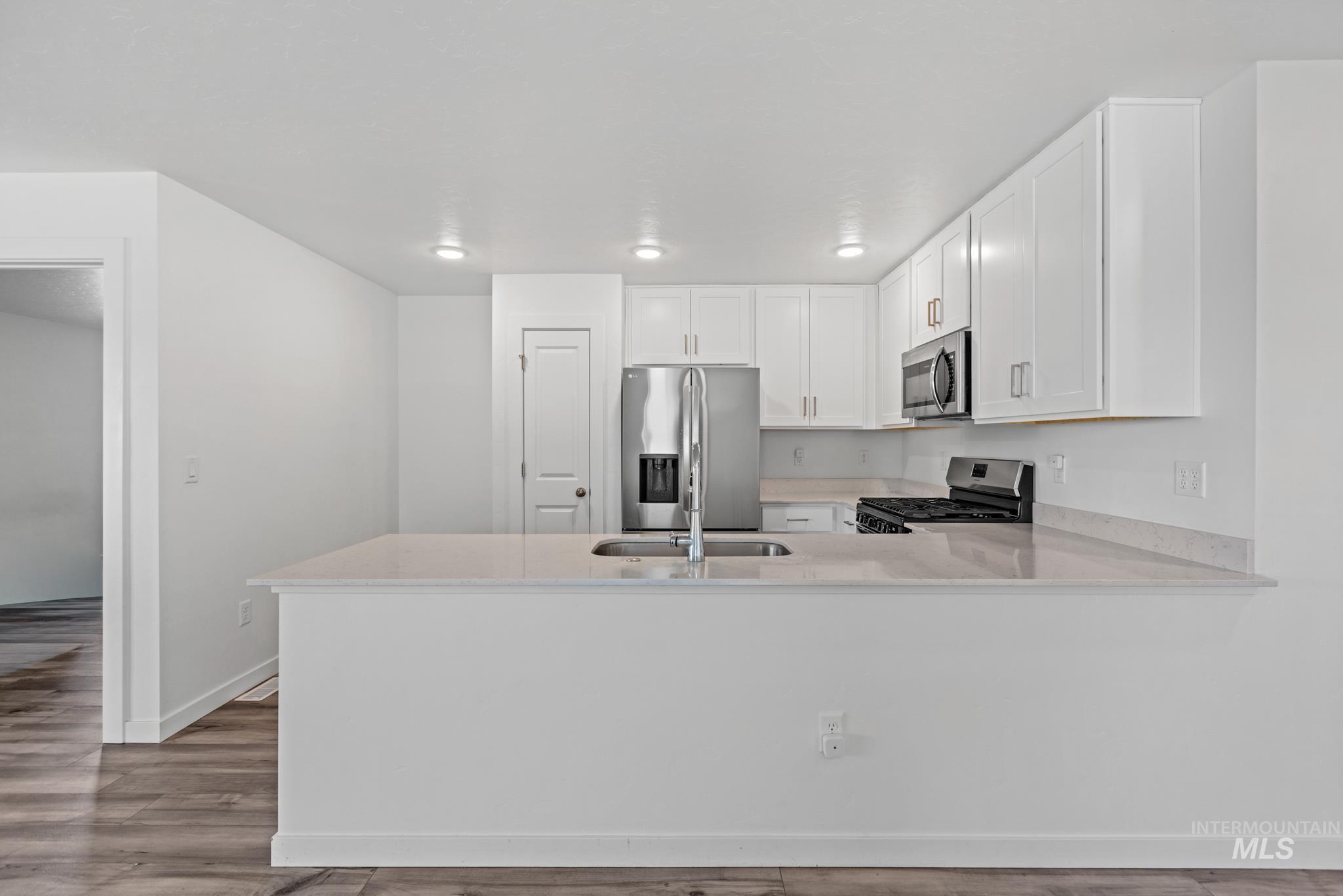177 E Liberator Ct, Meridian, Idaho 83642, 4 Bedrooms, 2 Bathrooms, Residential For Sale, Price $475,000,MLS 98999736
