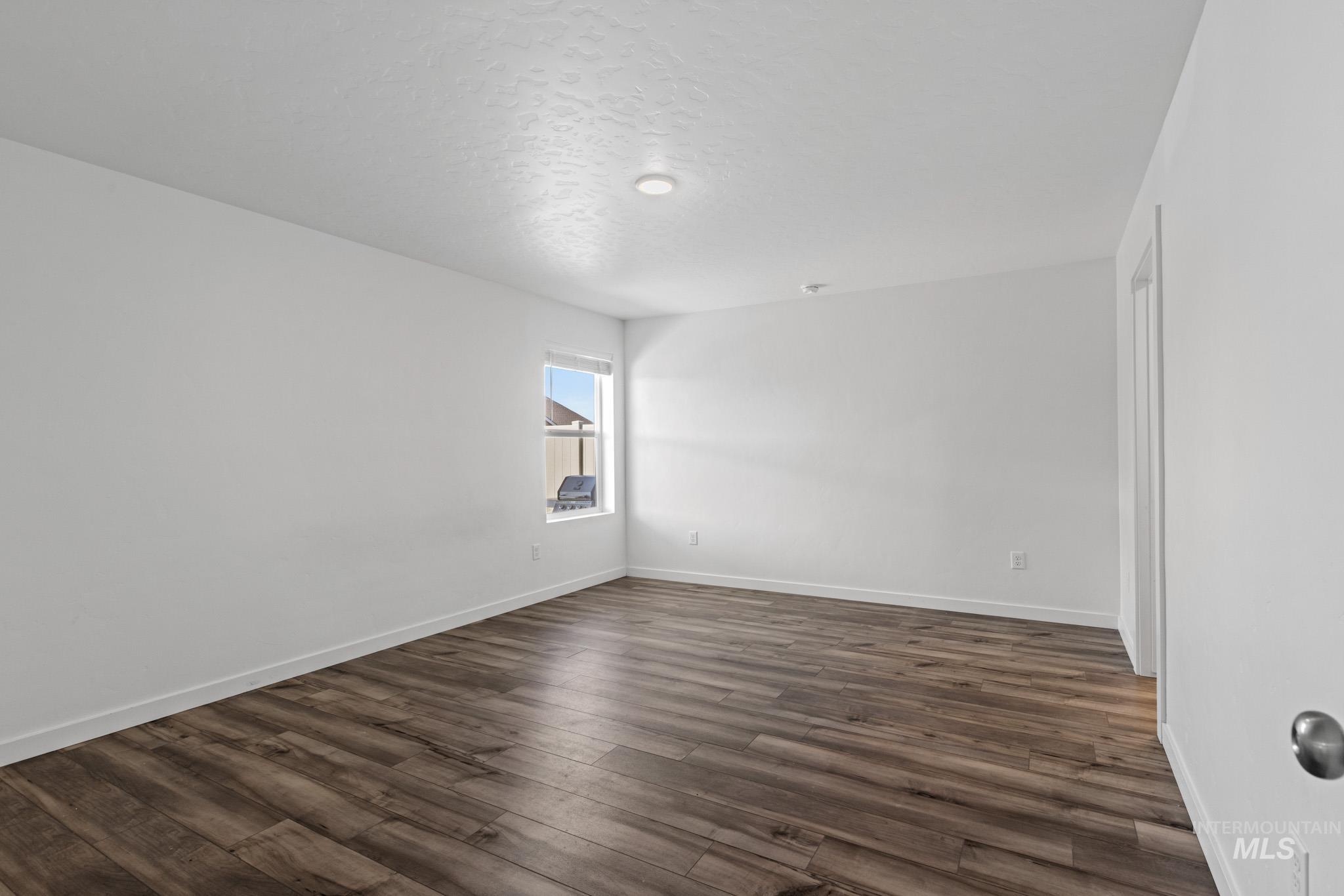 177 E Liberator Ct, Meridian, Idaho 83642, 4 Bedrooms, 2 Bathrooms, Residential For Sale, Price $475,000,MLS 98999736