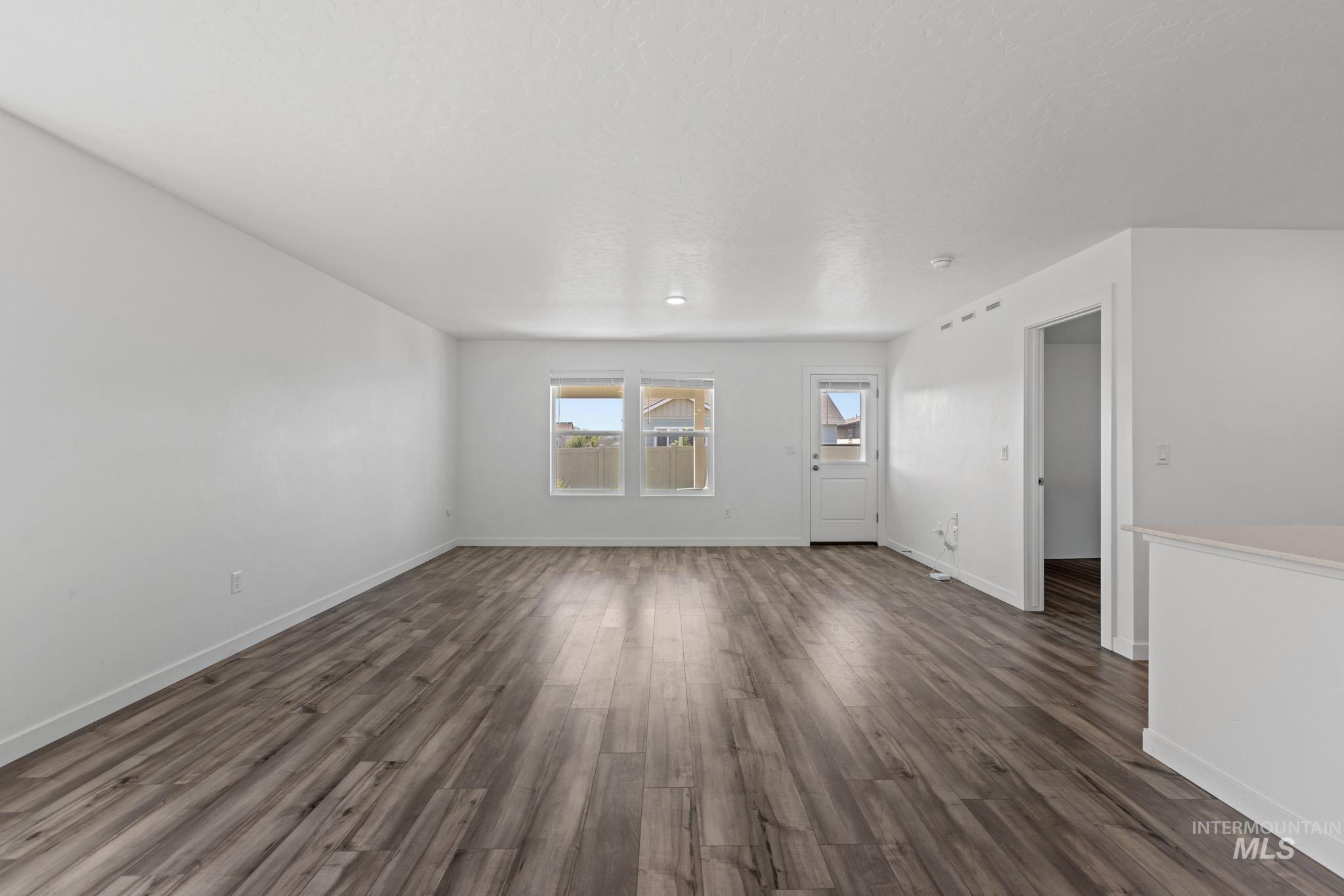 177 E Liberator Ct, Meridian, Idaho 83642, 4 Bedrooms, 2 Bathrooms, Residential For Sale, Price $475,000,MLS 98999736