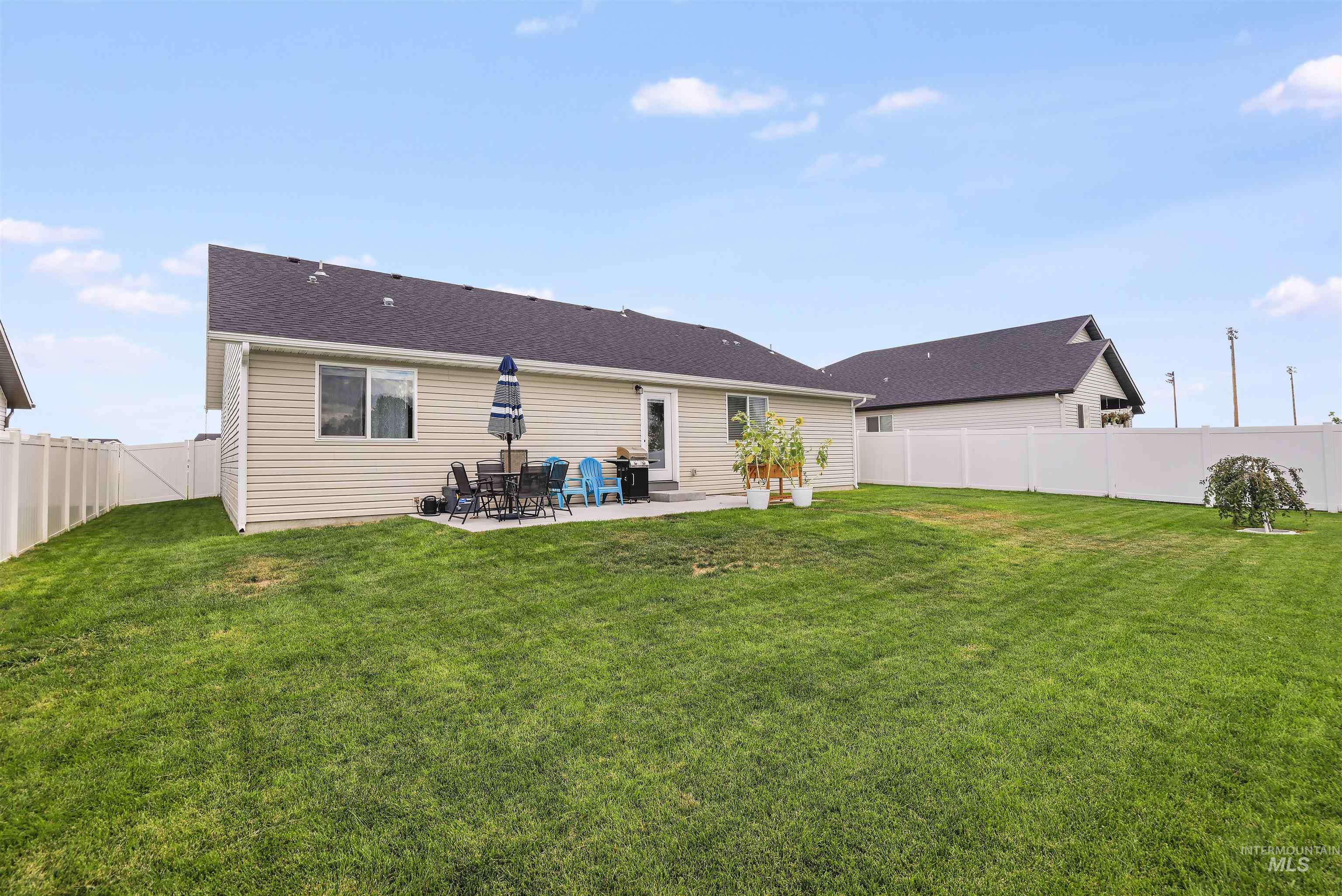 425 Lyndon St. N., Jerome, Idaho 83338, 4 Bedrooms, 3 Bathrooms, Residential For Sale, Price $469,900,MLS 98999739
