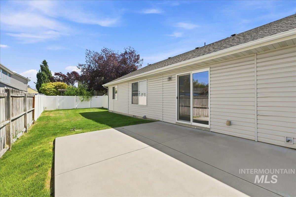 1212 W Eagle Ave, Nampa, Idaho 83651, 4 Bedrooms, 2 Bathrooms, Residential For Sale, Price $358,900,MLS 98999742