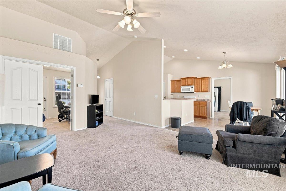 1212 W Eagle Ave, Nampa, Idaho 83651, 4 Bedrooms, 2 Bathrooms, Residential For Sale, Price $358,900,MLS 98999742