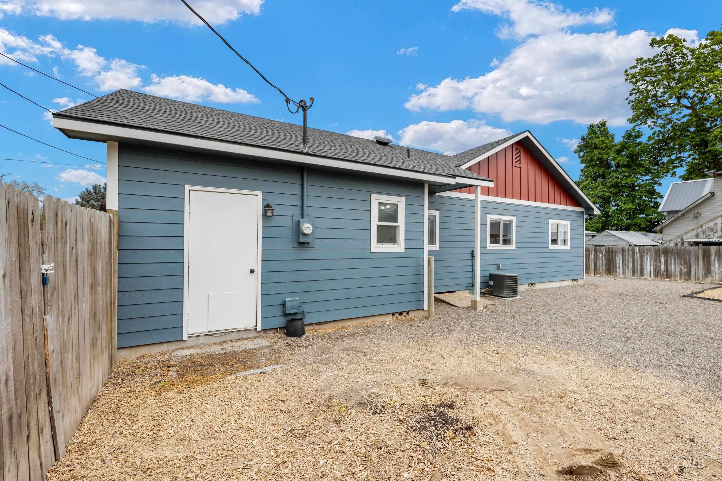 160 7th Ave. N., Payette, Idaho 83661, 3 Bedrooms, 1.5 Bathrooms, Residential For Sale, Price $289,900,MLS 98999745