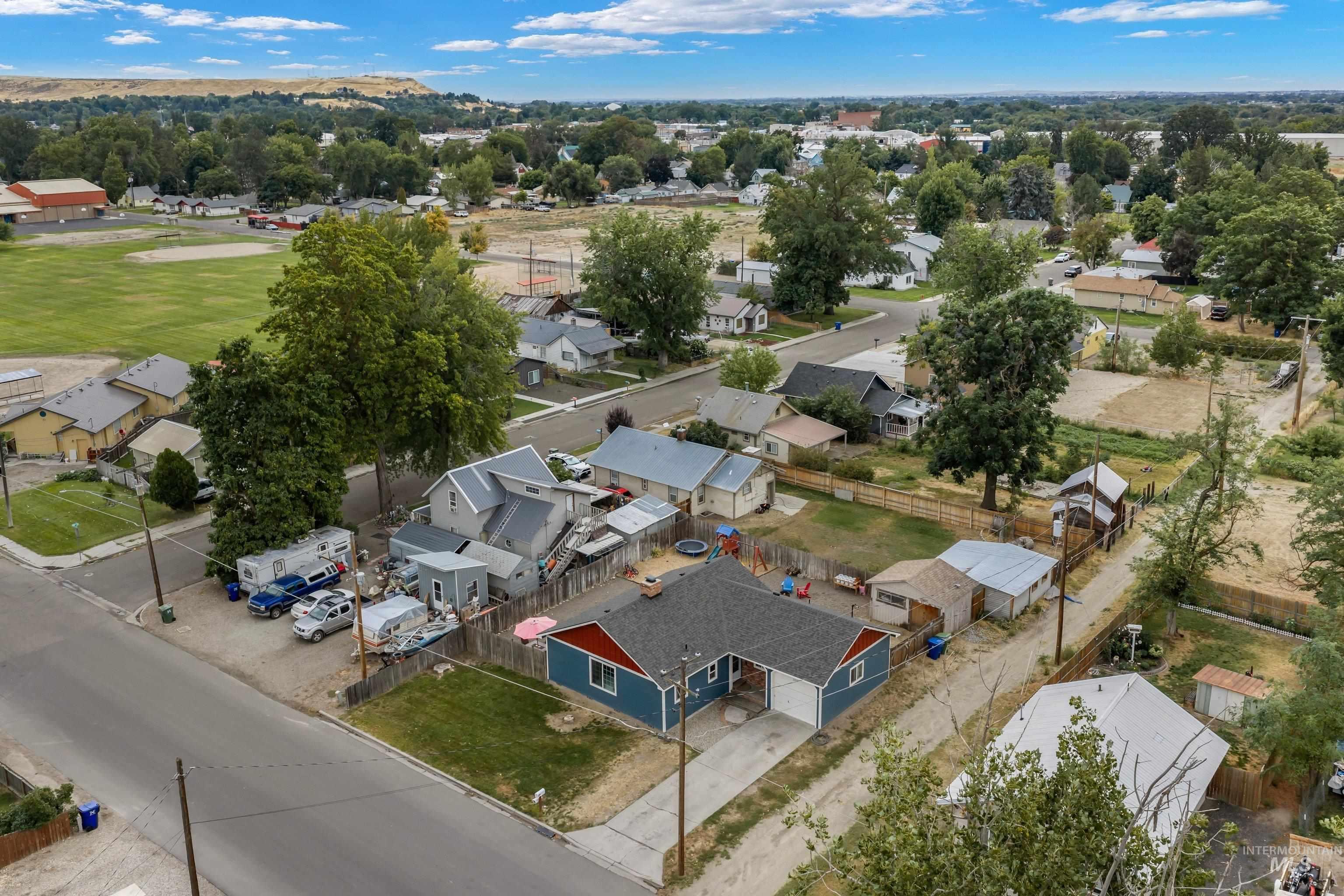 160 7th Ave. N., Payette, Idaho 83661, 3 Bedrooms, 1.5 Bathrooms, Residential For Sale, Price $289,900,MLS 98999745