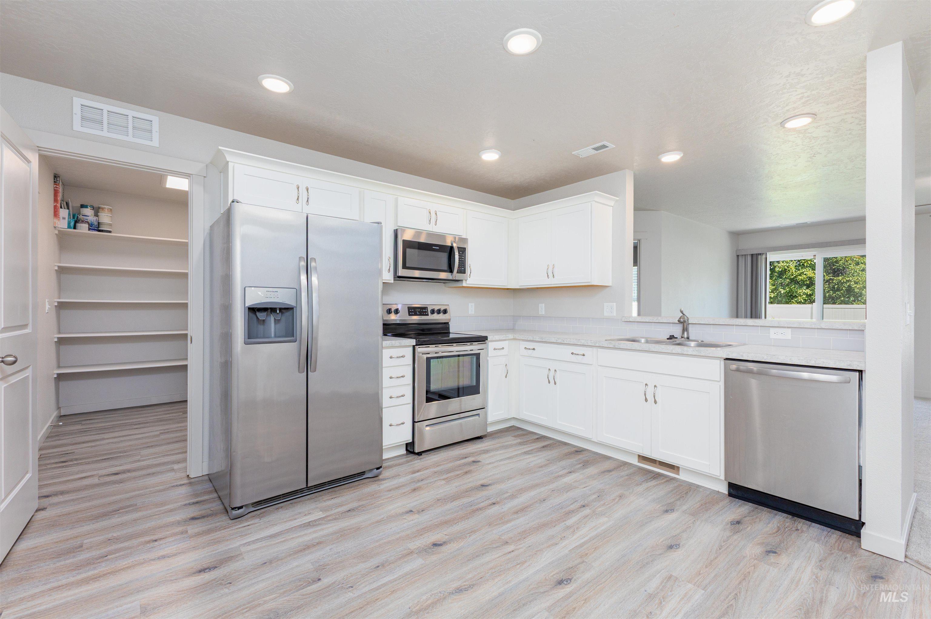 15090 N Bonelli Ave, Nampa, Idaho 83651, 3 Bedrooms, 2 Bathrooms, Residential For Sale, Price $374,900,MLS 98999747