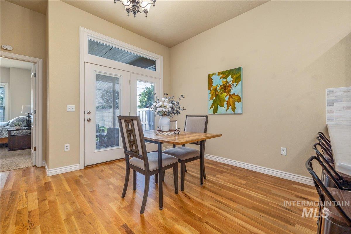 7623 N Sunglow Ave, Boise, Idaho 83714, 3 Bedrooms, 2 Bathrooms, Residential For Sale, Price $499,900,MLS 98999750
