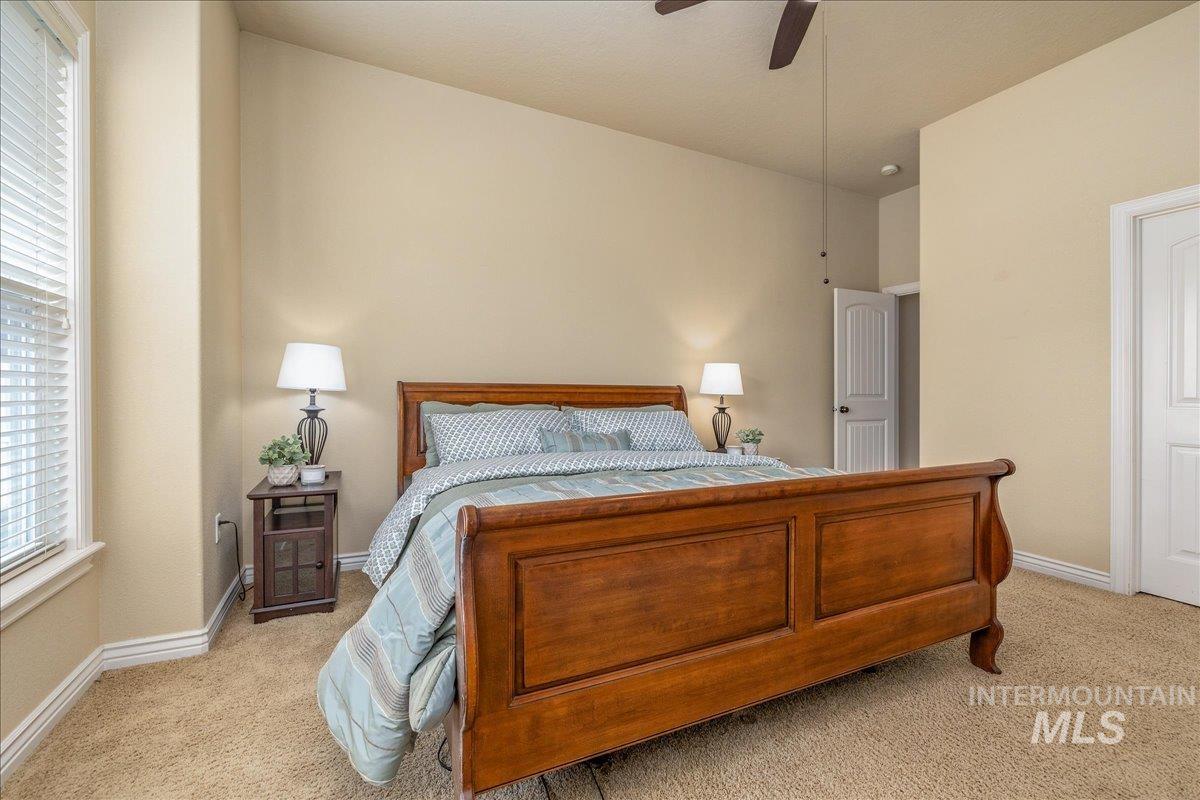 7623 N Sunglow Ave, Boise, Idaho 83714, 3 Bedrooms, 2 Bathrooms, Residential For Sale, Price $499,900,MLS 98999750