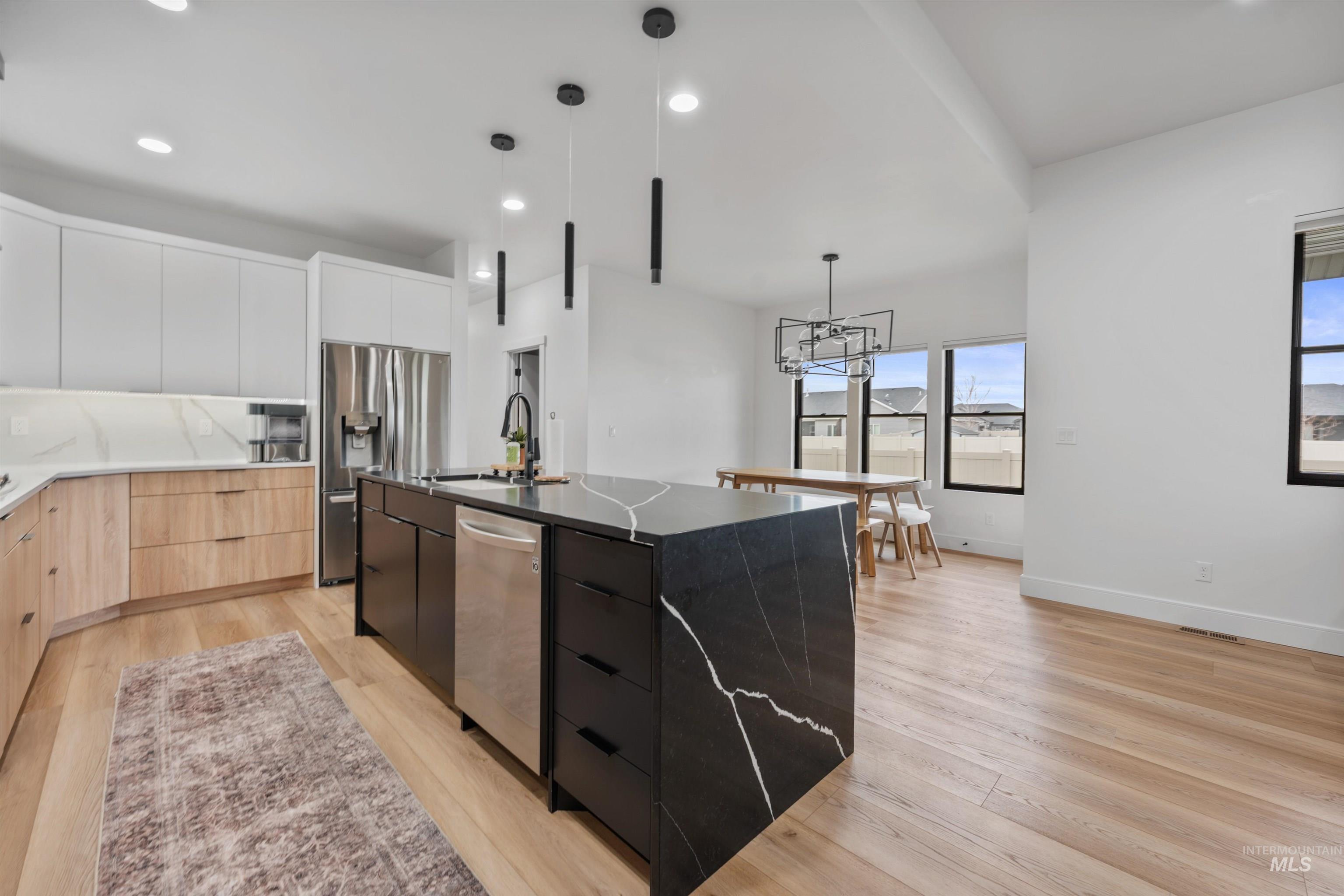 429 Meadowview Ln. N, Twin Falls, Idaho 83301, 3 Bedrooms, 2.5 Bathrooms, Residential For Sale, Price $574,900,MLS 98999751