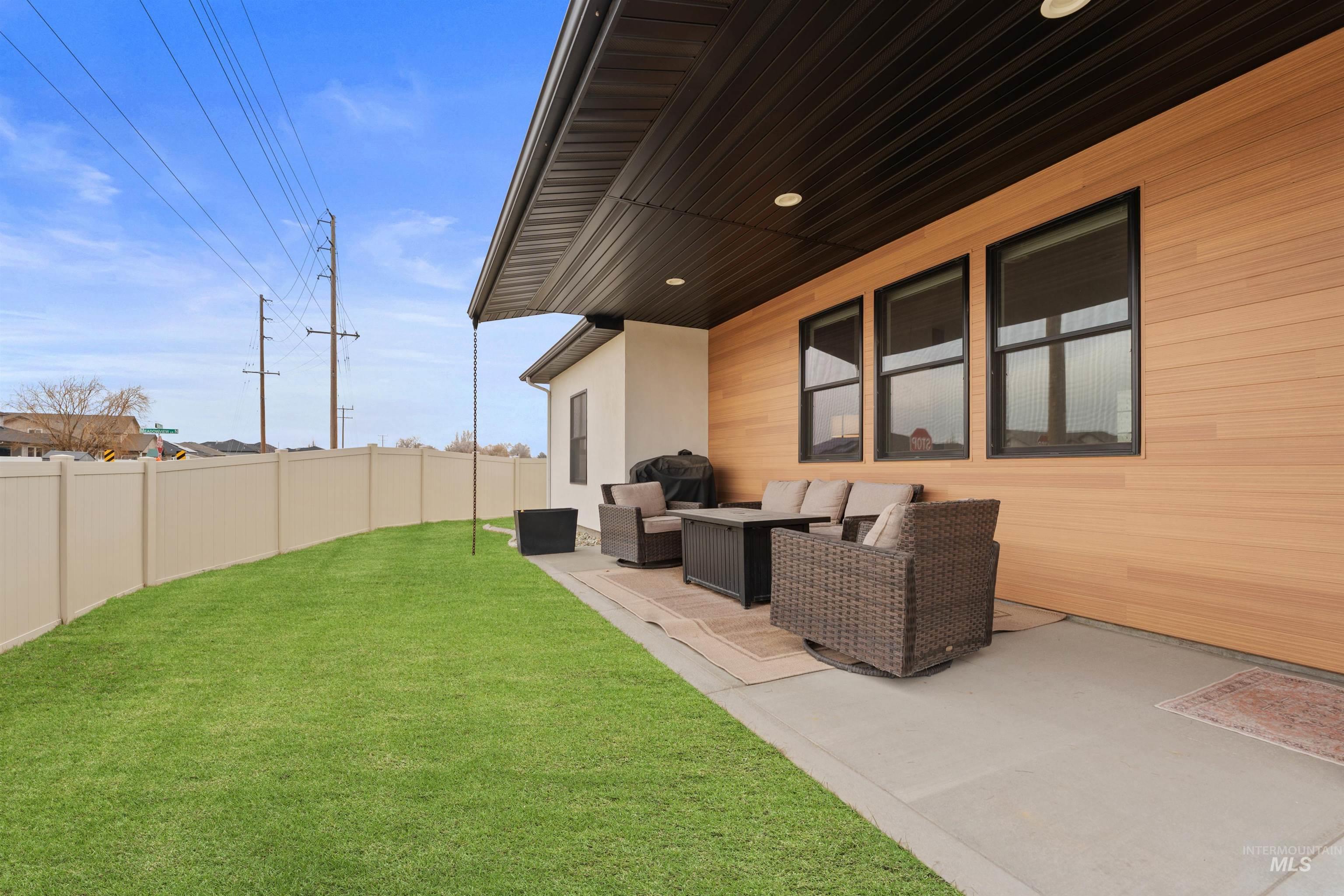 429 Meadowview Ln. N, Twin Falls, Idaho 83301, 3 Bedrooms, 2.5 Bathrooms, Residential For Sale, Price $574,900,MLS 98999751