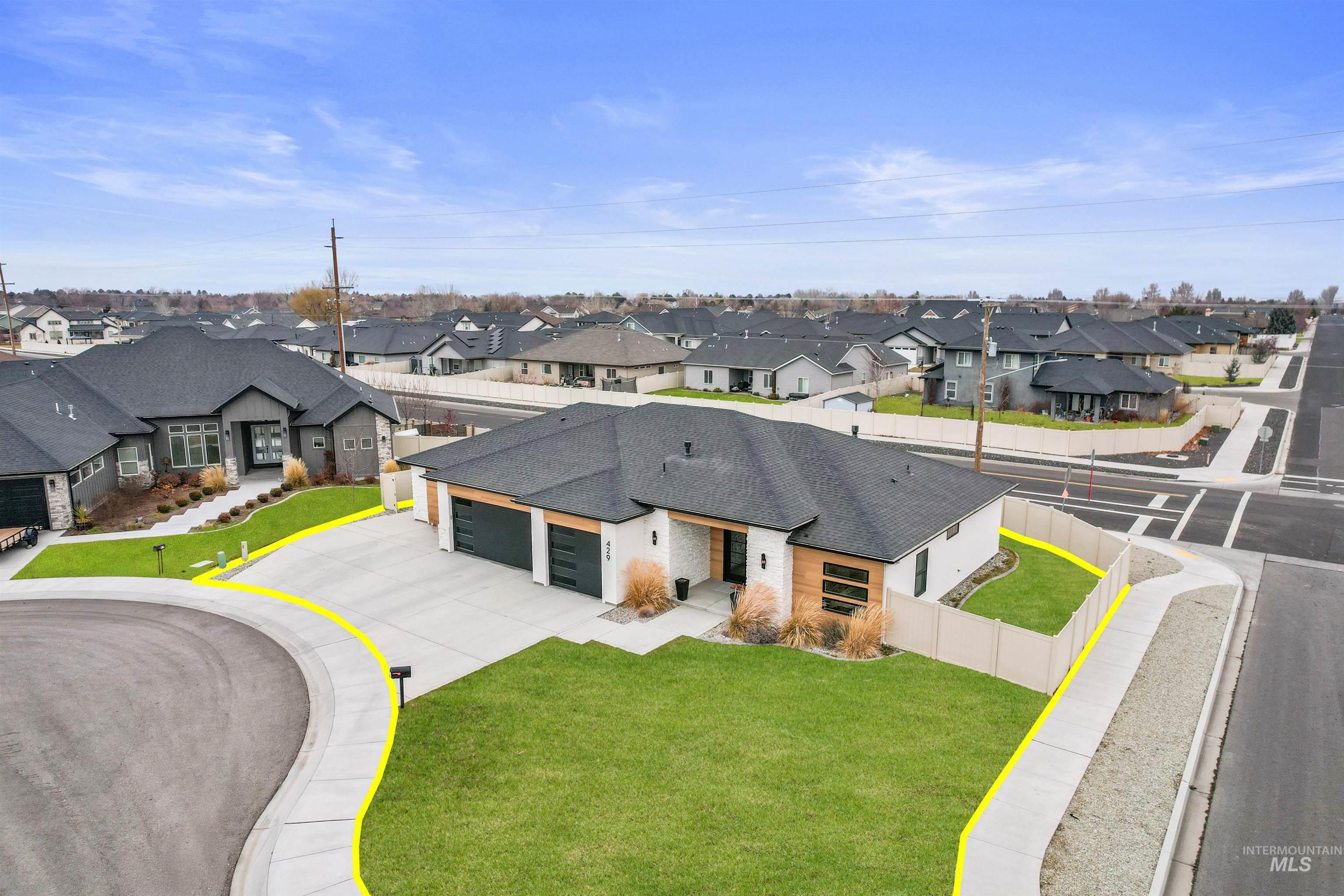 429 Meadowview Ln. N, Twin Falls, Idaho 83301, 3 Bedrooms, 2.5 Bathrooms, Residential For Sale, Price $574,900,MLS 98999751