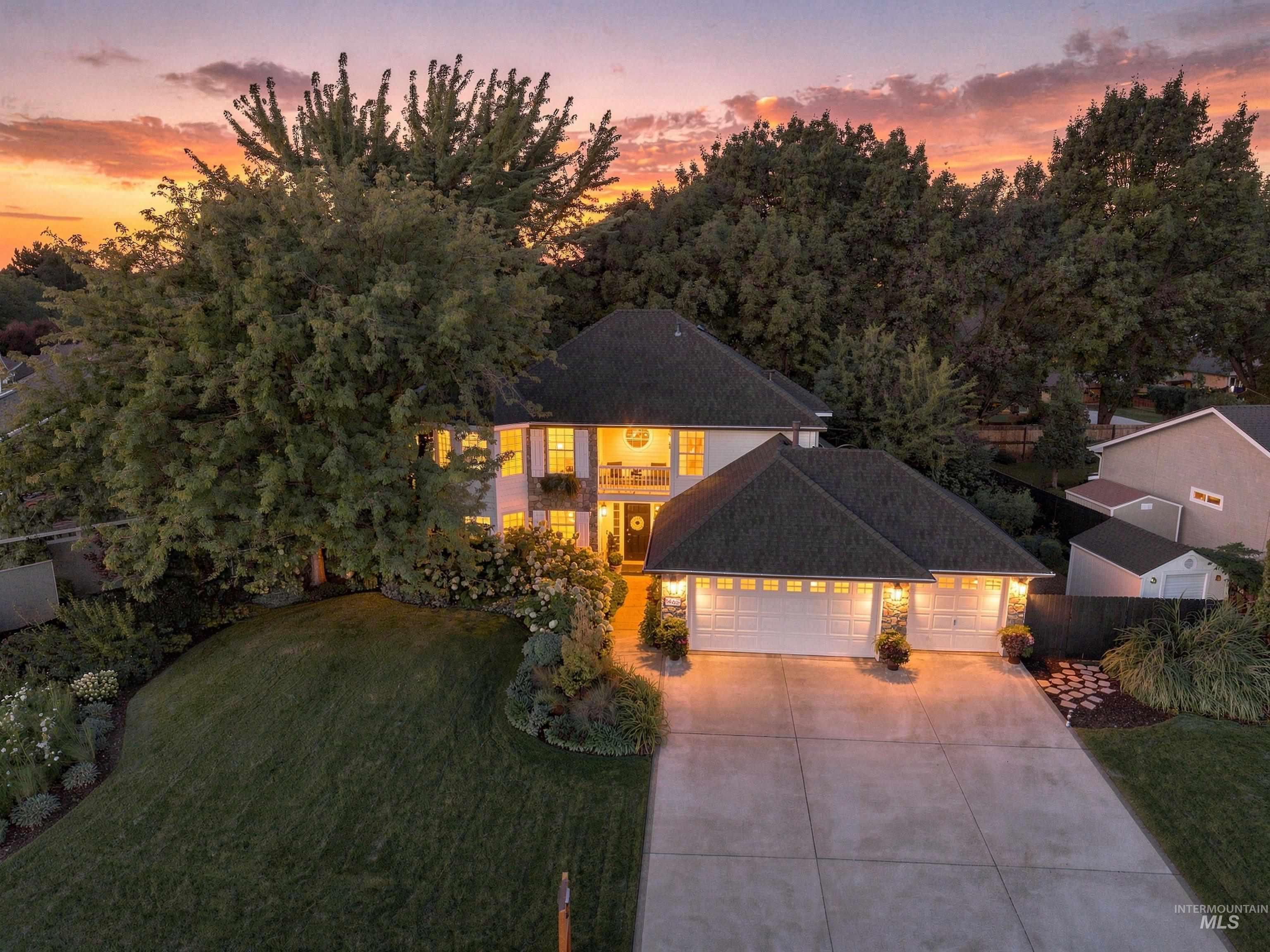 1465 E Hogan Street, Eagle, Idaho 83616, 5 Bedrooms, 2.5 Bathrooms, Residential For Sale, Price $749,900,MLS 98999753