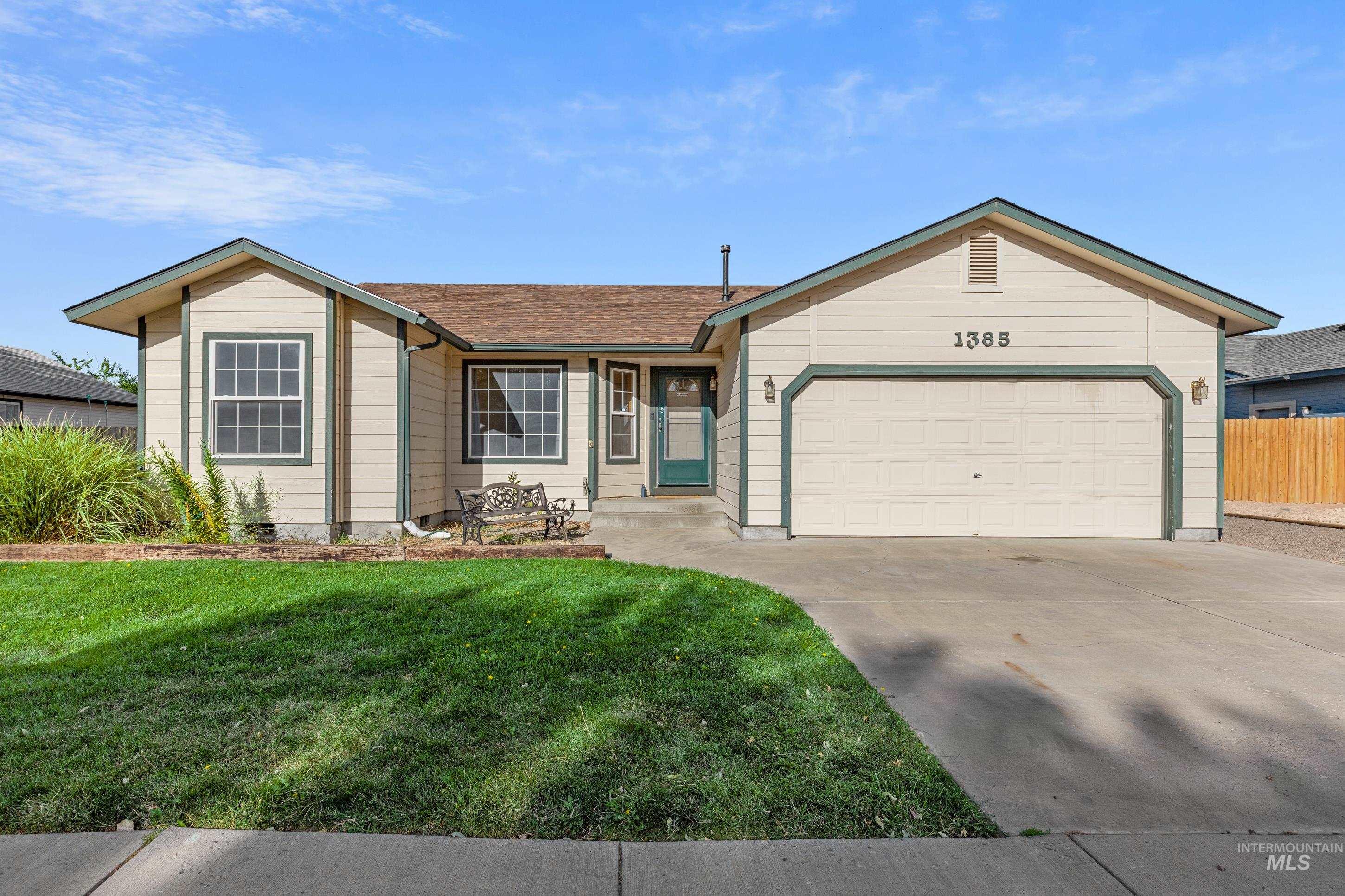 1385 Rosewood St, Mountain Home, Idaho 83647, 4 Bedrooms, 2 Bathrooms, Residential For Sale, Price $339,999,MLS 98999755