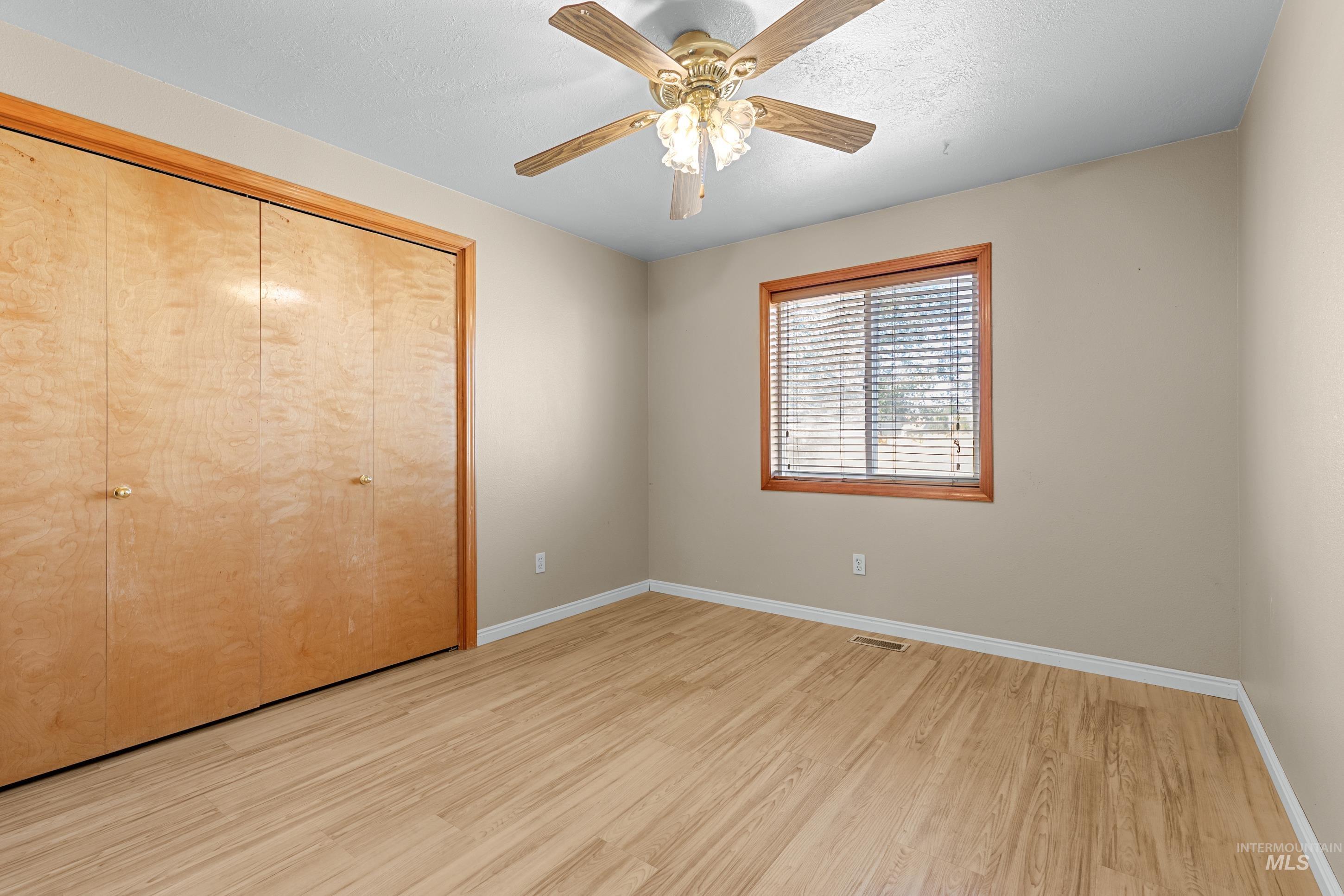 1385 Rosewood St, Mountain Home, Idaho 83647, 4 Bedrooms, 2 Bathrooms, Residential For Sale, Price $339,999,MLS 98999755