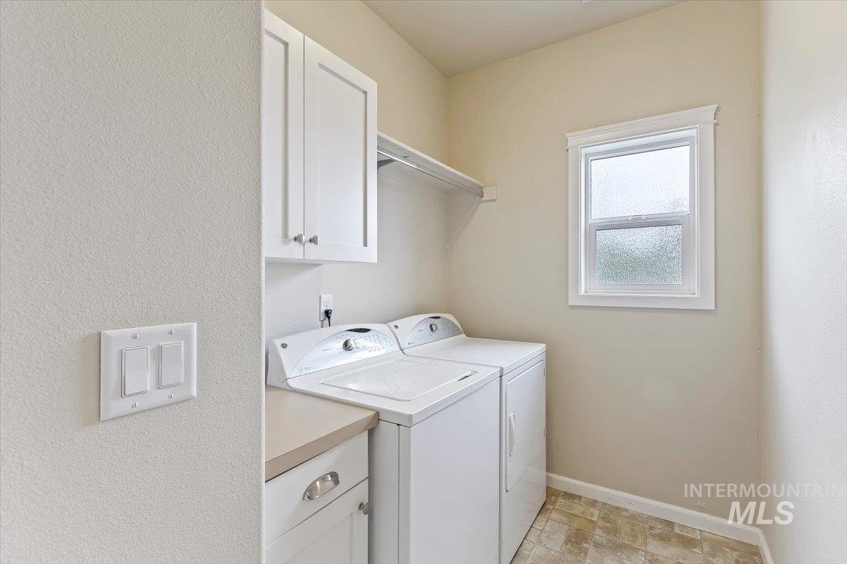 4390 N Five Mile Rd, Boise, Idaho 83713, 2 Bedrooms, 2.5 Bathrooms, Residential For Sale, Price $355,000, 98999756