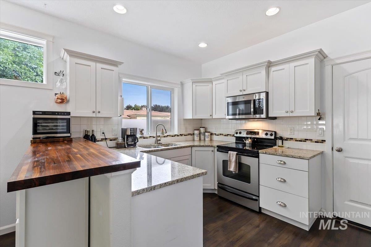 4390 N Five Mile Rd, Boise, Idaho 83713, 2 Bedrooms, 2.5 Bathrooms, Residential For Sale, Price $355,000, 98999756